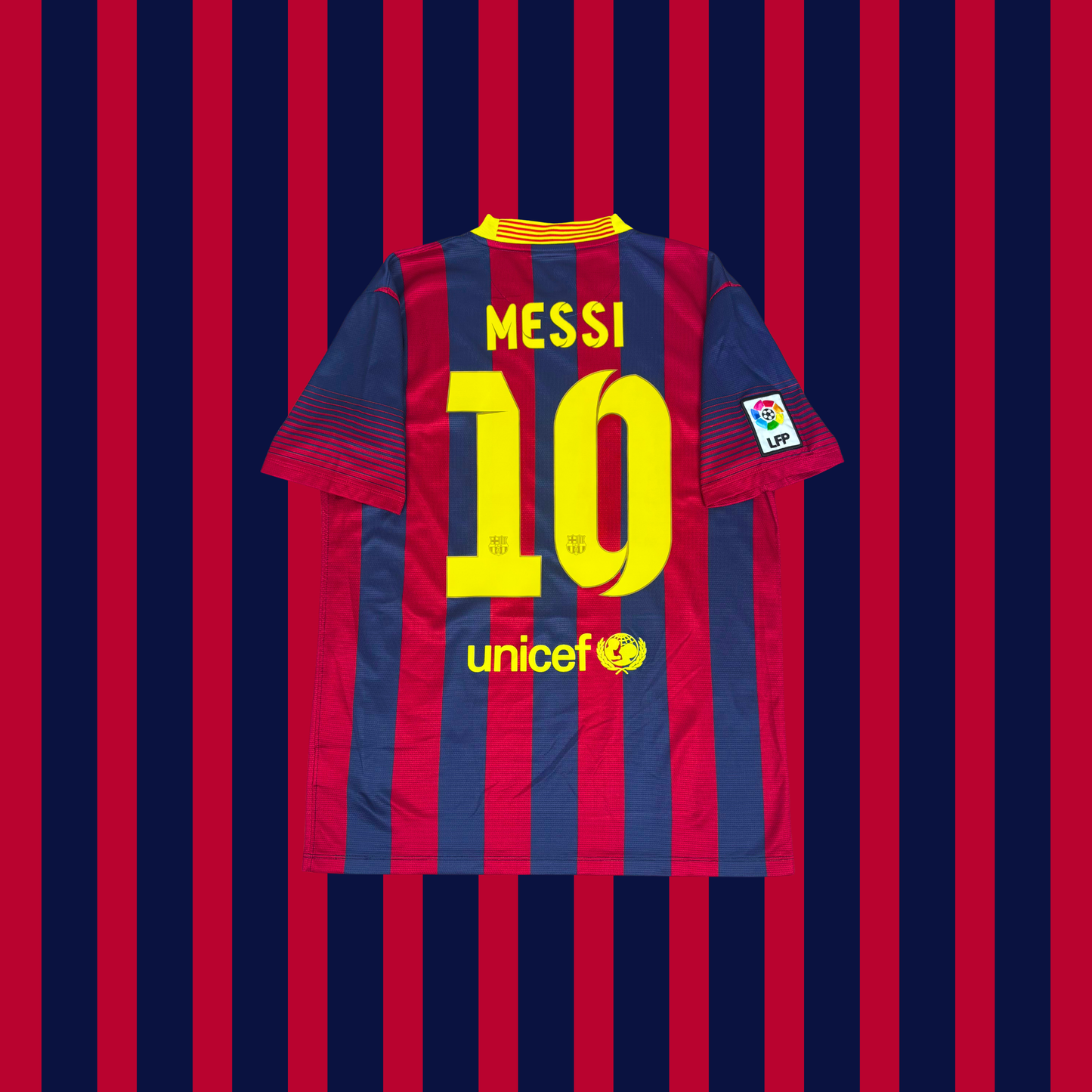 2013/14 Barcelona Home Shirt - M - Messi