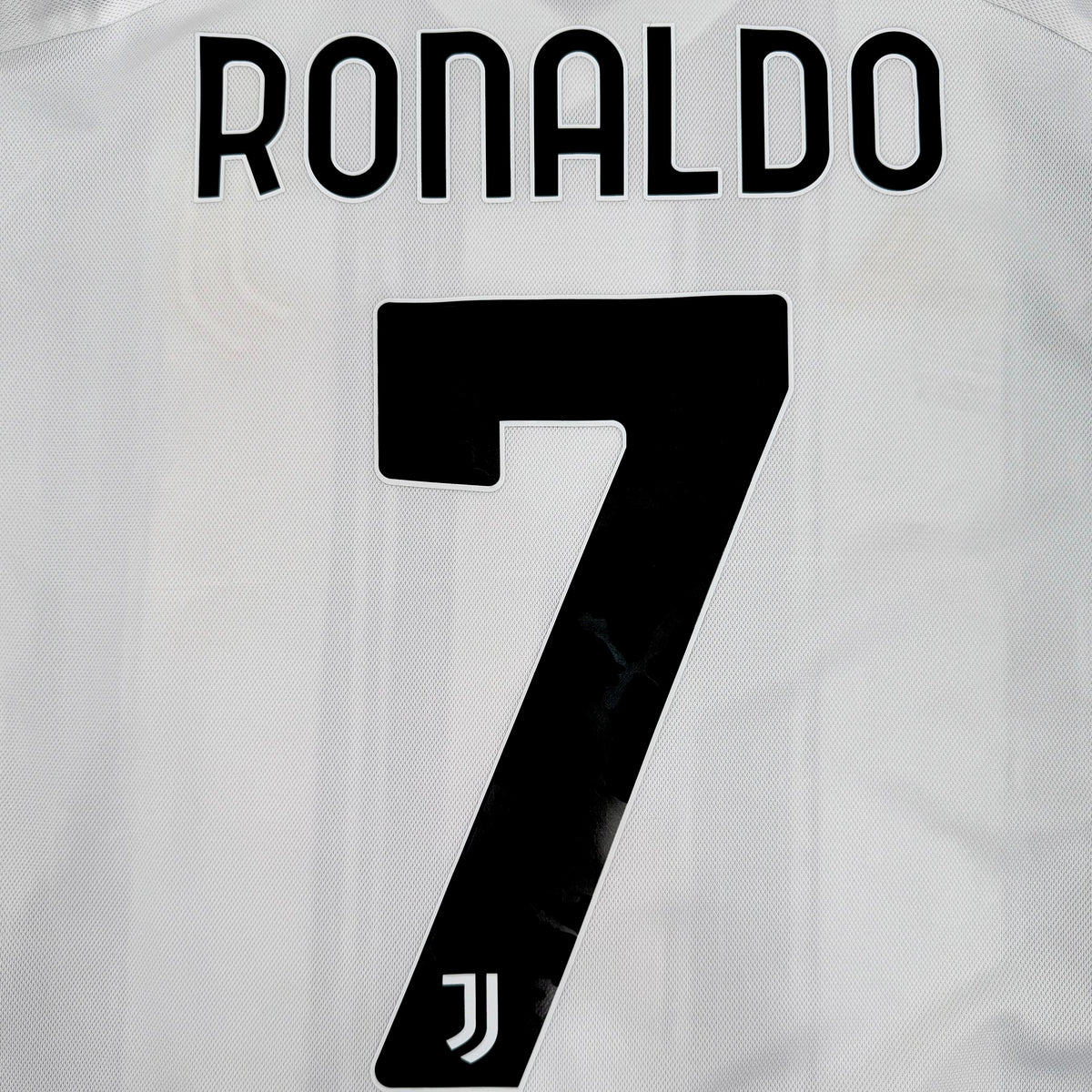 2020/21 Juventus Home Shirt - Cristiano Ronaldo - M