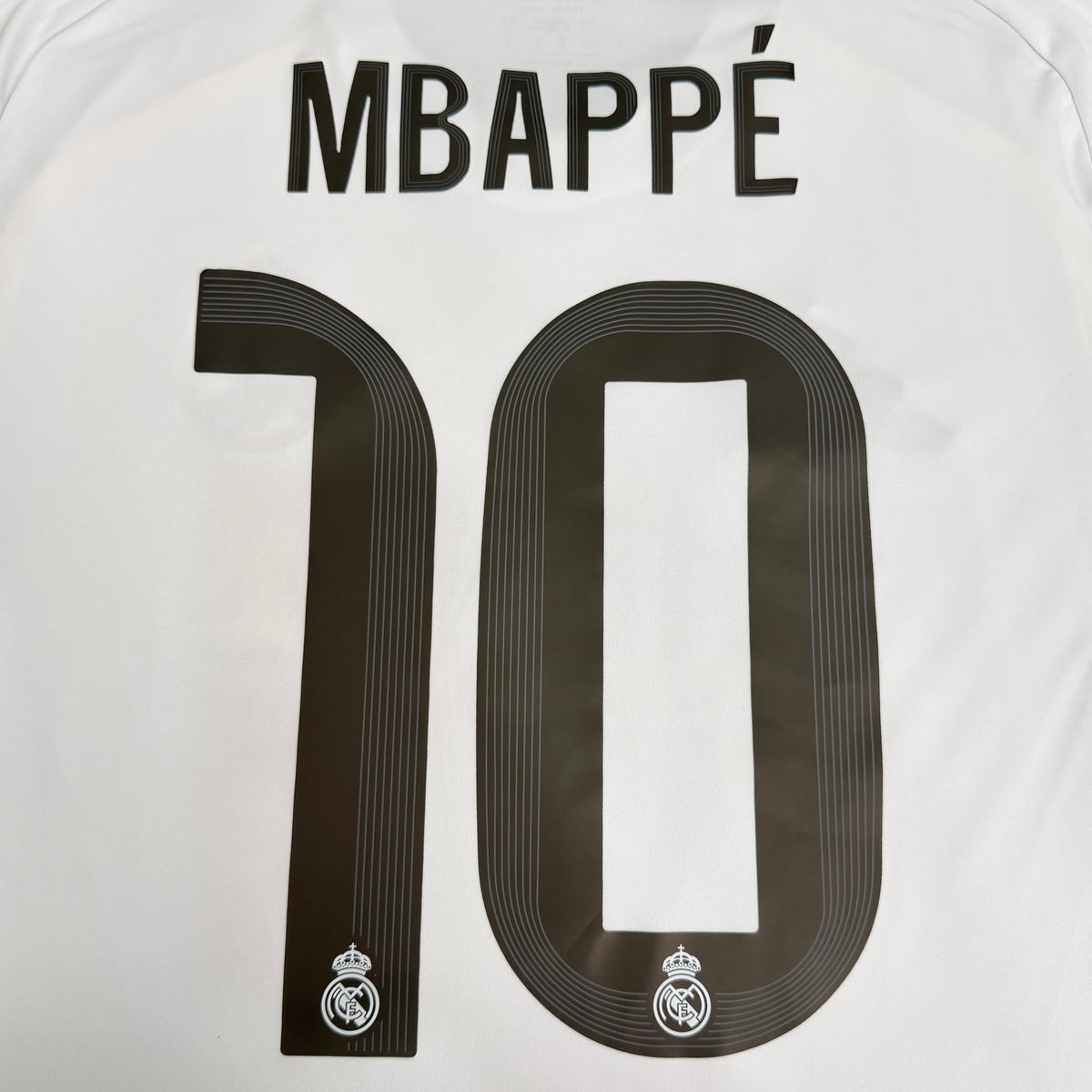2025/26 Real Madrid Home Longsleeve Shirt - Mbappe - New with Tag - L