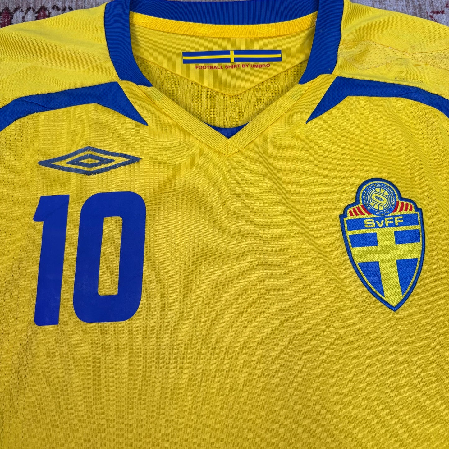 2008/09 Sweden Home Shirt - Ibrahimovic - XL