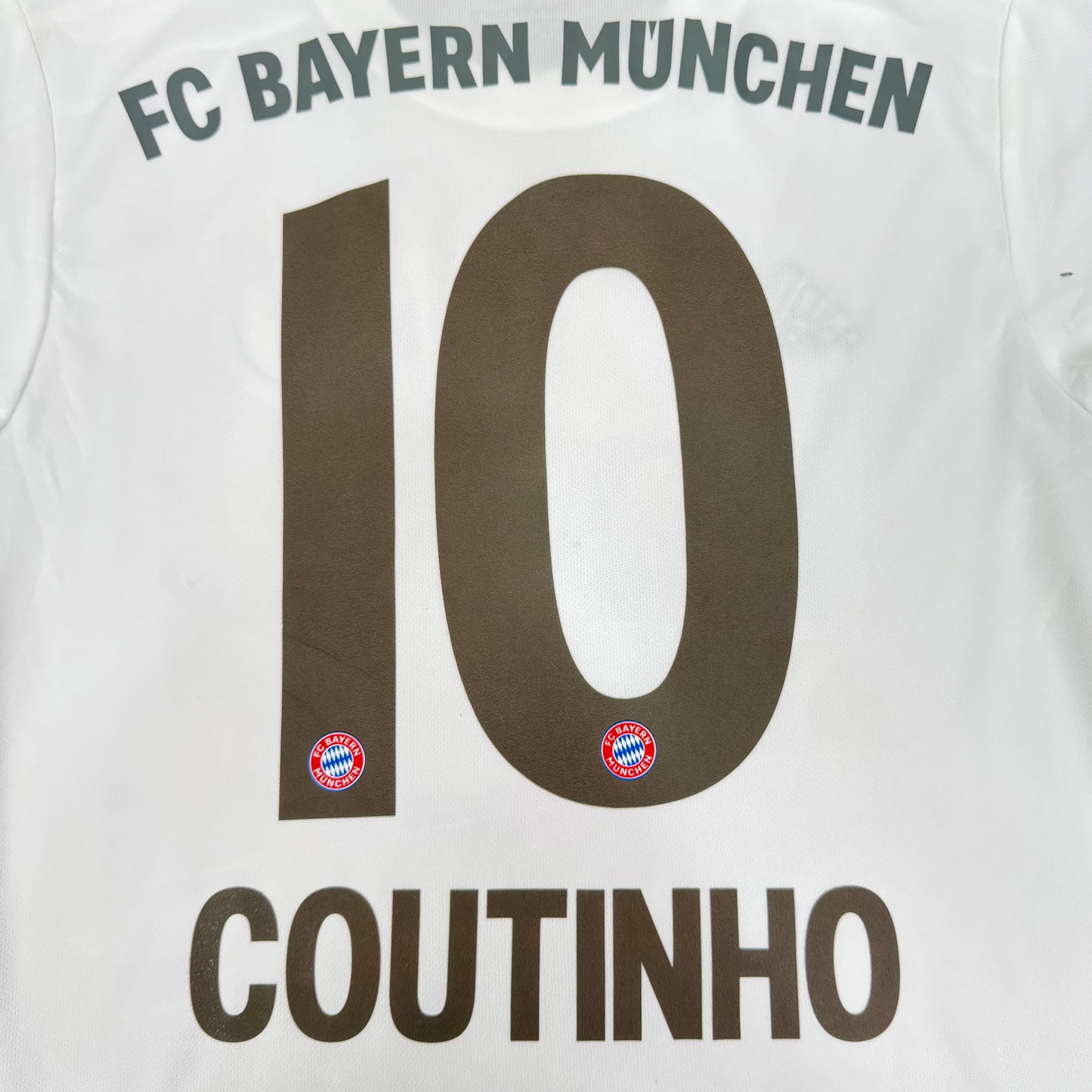 2019/20 Bayern Munich Away Shirt - Coutinho - M
