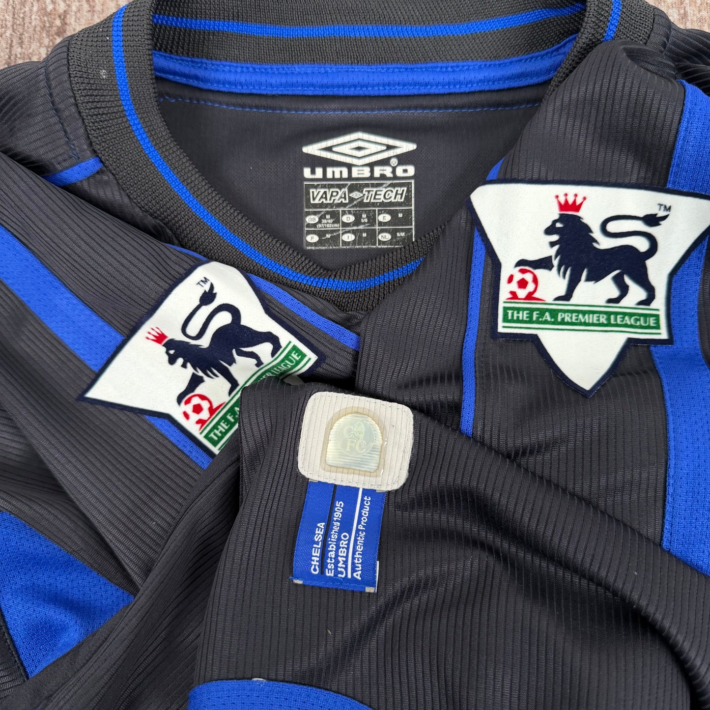 2002/03 Chelsea Away Shirt - Zola - M
