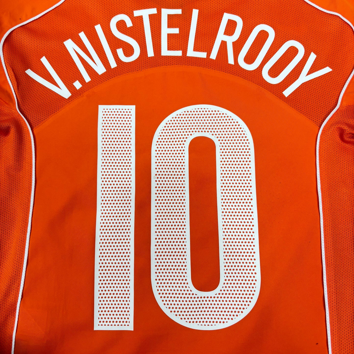 2004/05 Netherlands Home Shirt - Van Nistelrooy - M