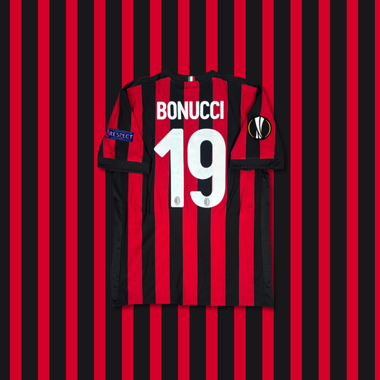 2017/18 AC Milan Home Shirt - Bonucci - M