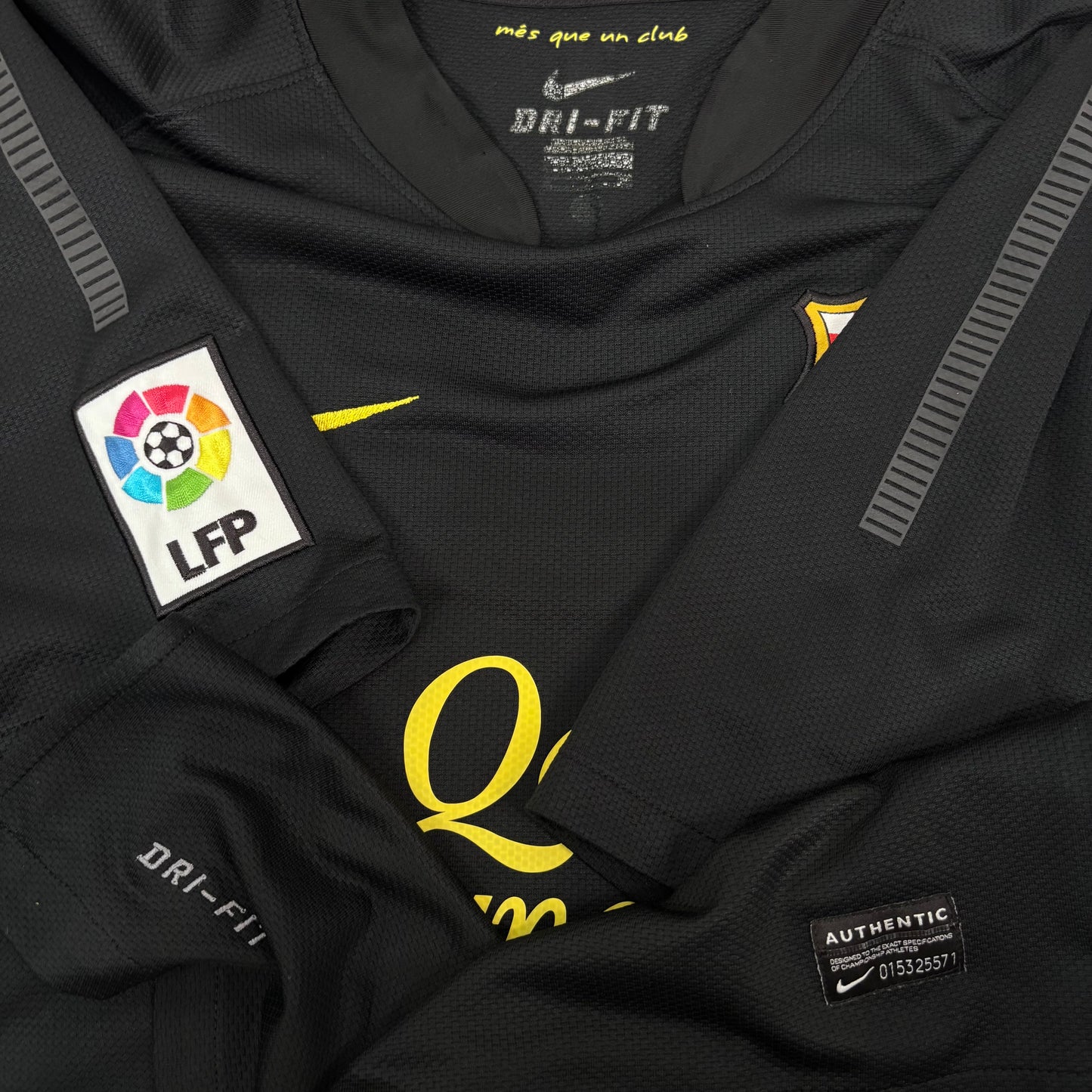 2011/12 Barcelona Away Shirt - Messi - S