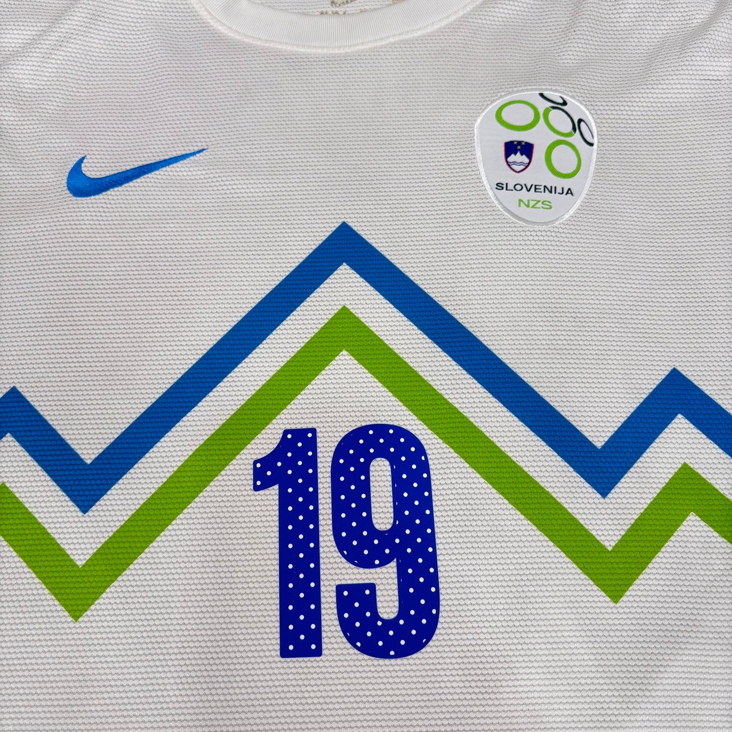 2012/13 Slovenia Home Shirt - Ilicic - L