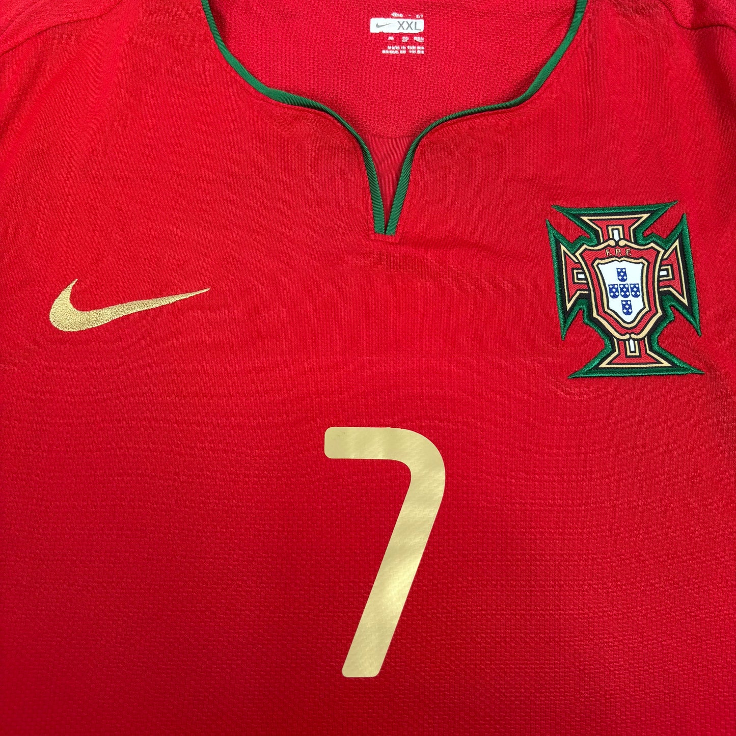 2008/09 Portugal Home Shirt - Ronaldo - XL