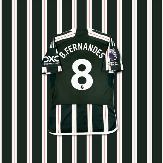 2023/24 Manchester United Away Shirt - Bruno Fernandes - S