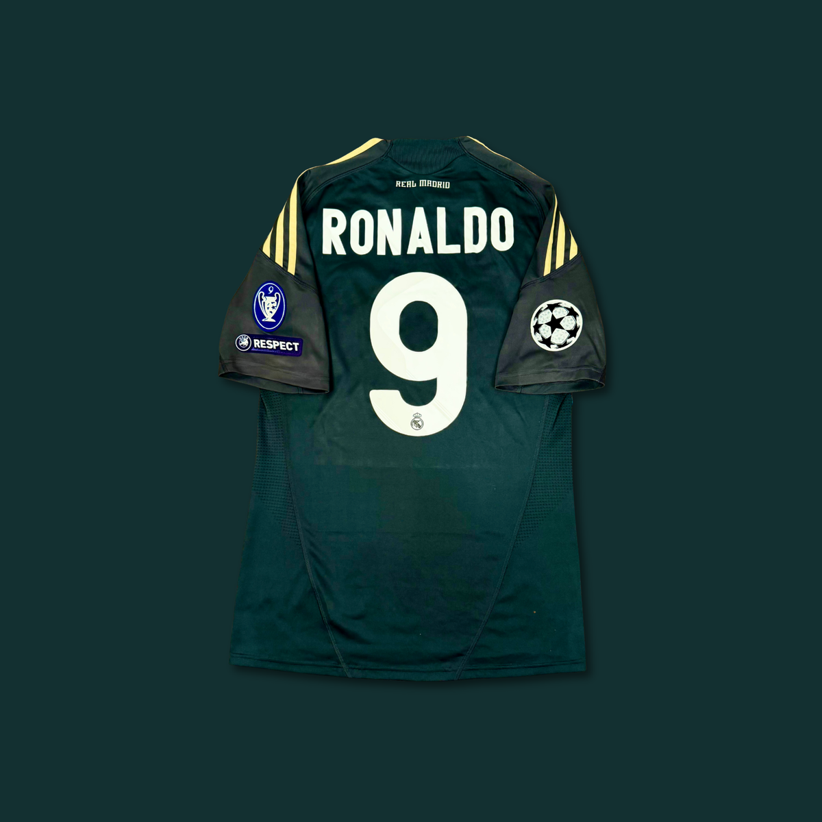 2009/10 Real Madrid Third Shirt - Ronaldo - M