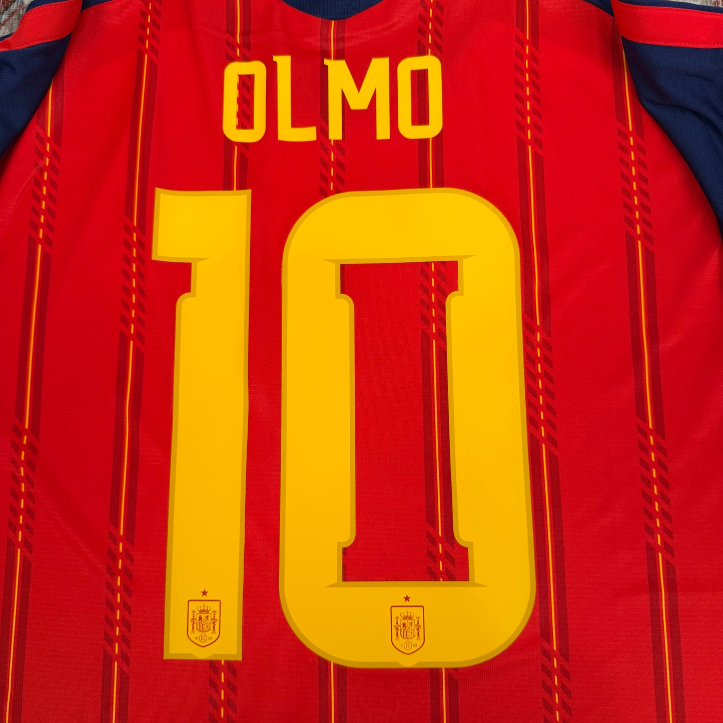2026/27 Spain Home Shirt - Olmo - L - New with Tag