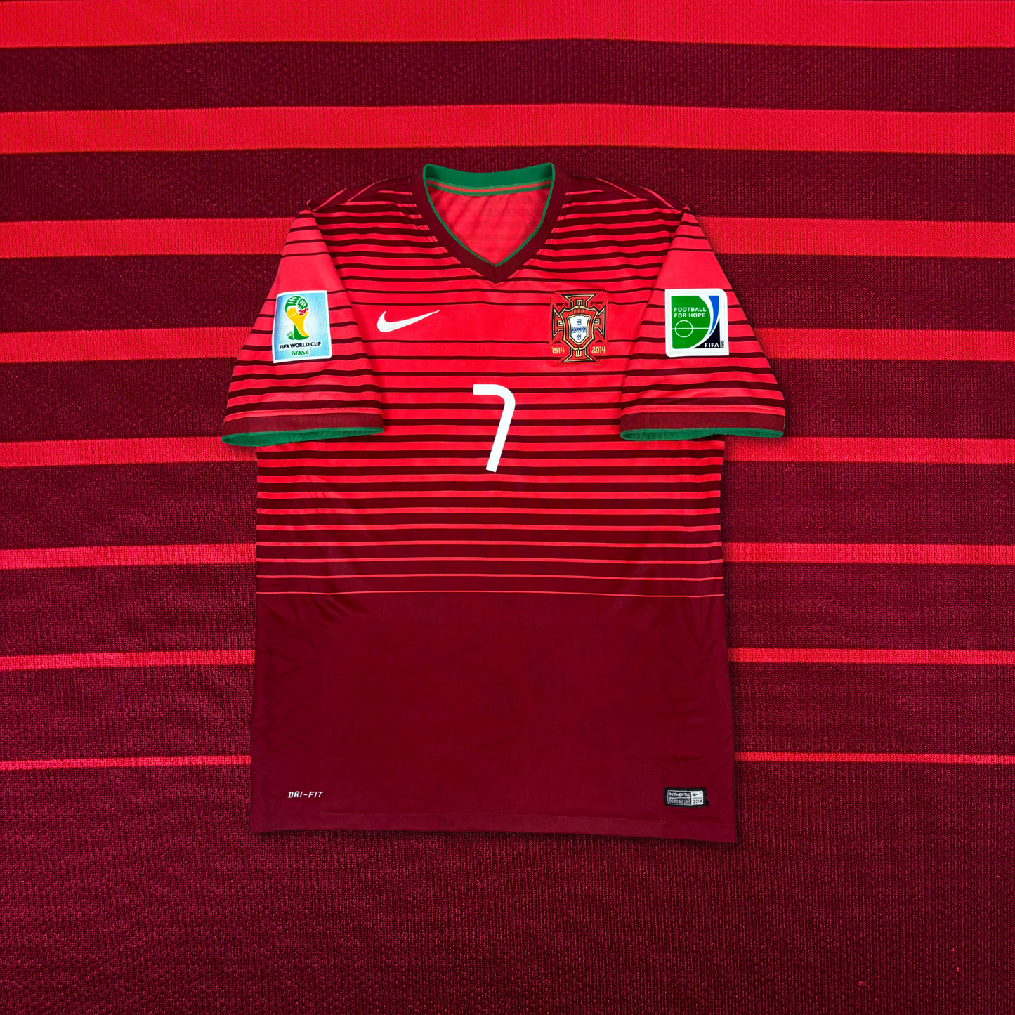2014/15 Portugal Home Shirt - Cristiano Ronaldo - L
