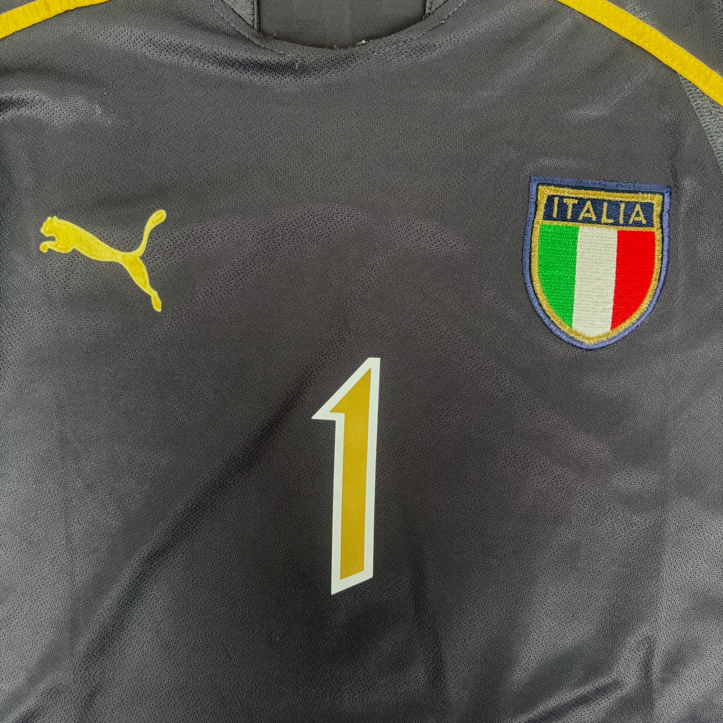 2003/04 Italy Home Longsleeve Shirt - Buffon - M