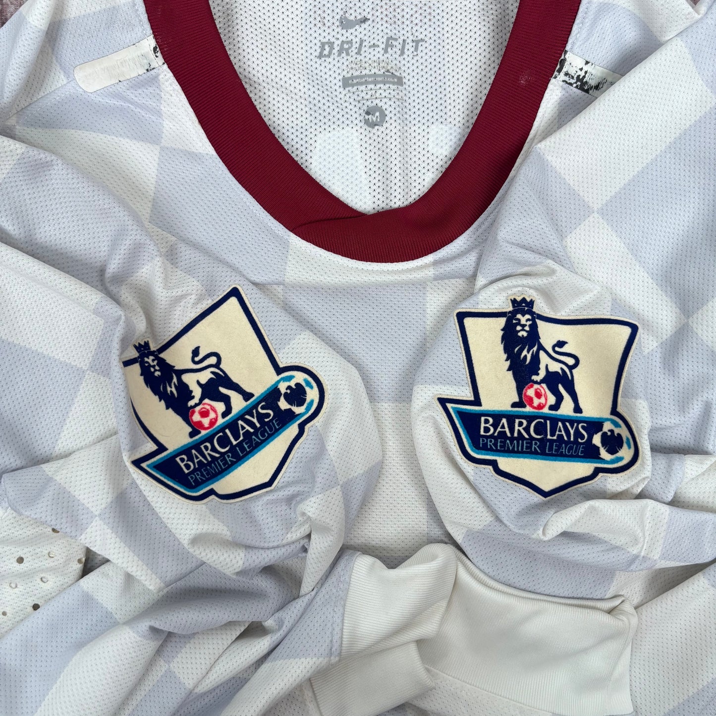 2010/11 Aston Villa Away Longsleeve Shirt - Player Issue - M - Bent