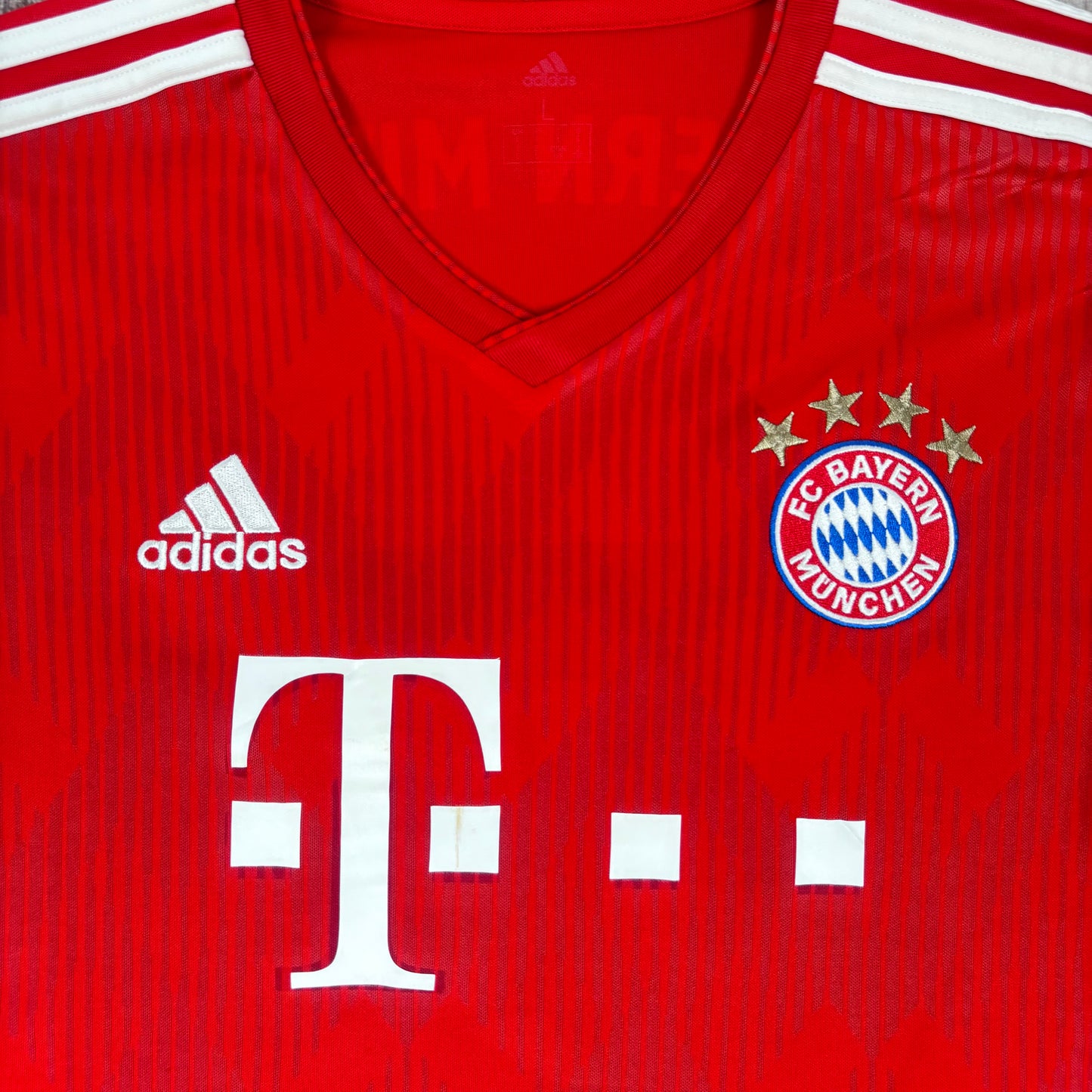 2018/19 Bayern Munich Home Shirt - James