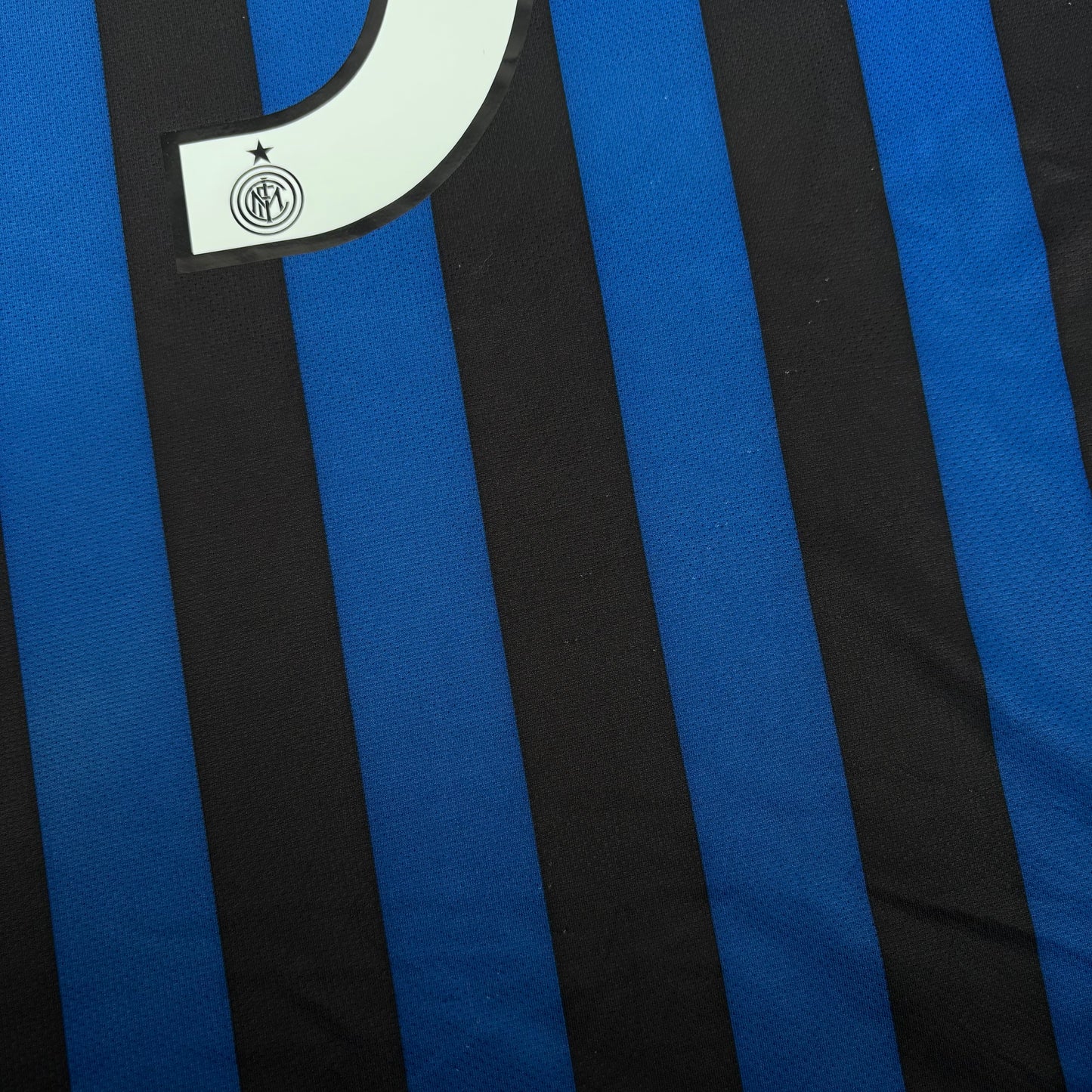 2011/12 Inter Milan Home Shirt - Forlan - XL