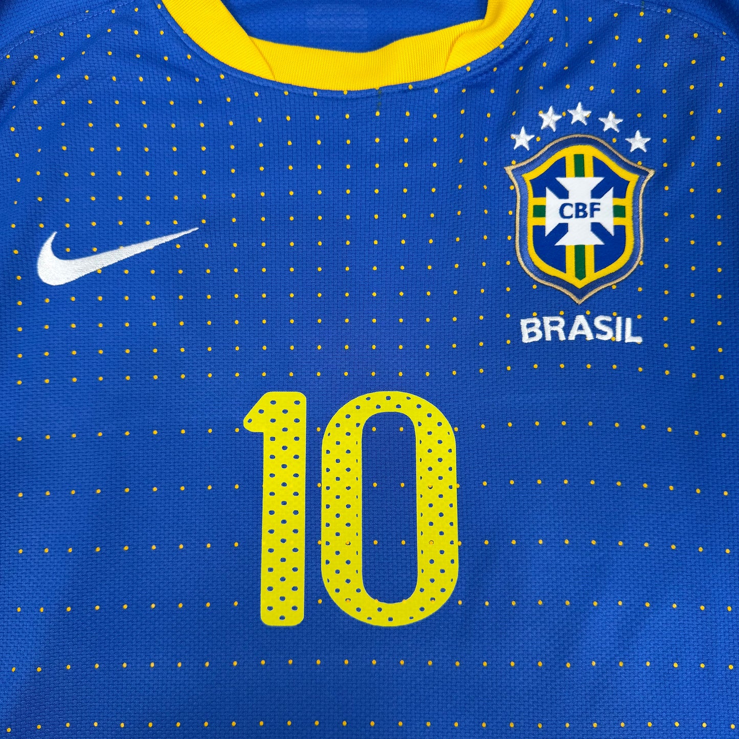 2010/11 Brazil Away Shirt - Kaka - M