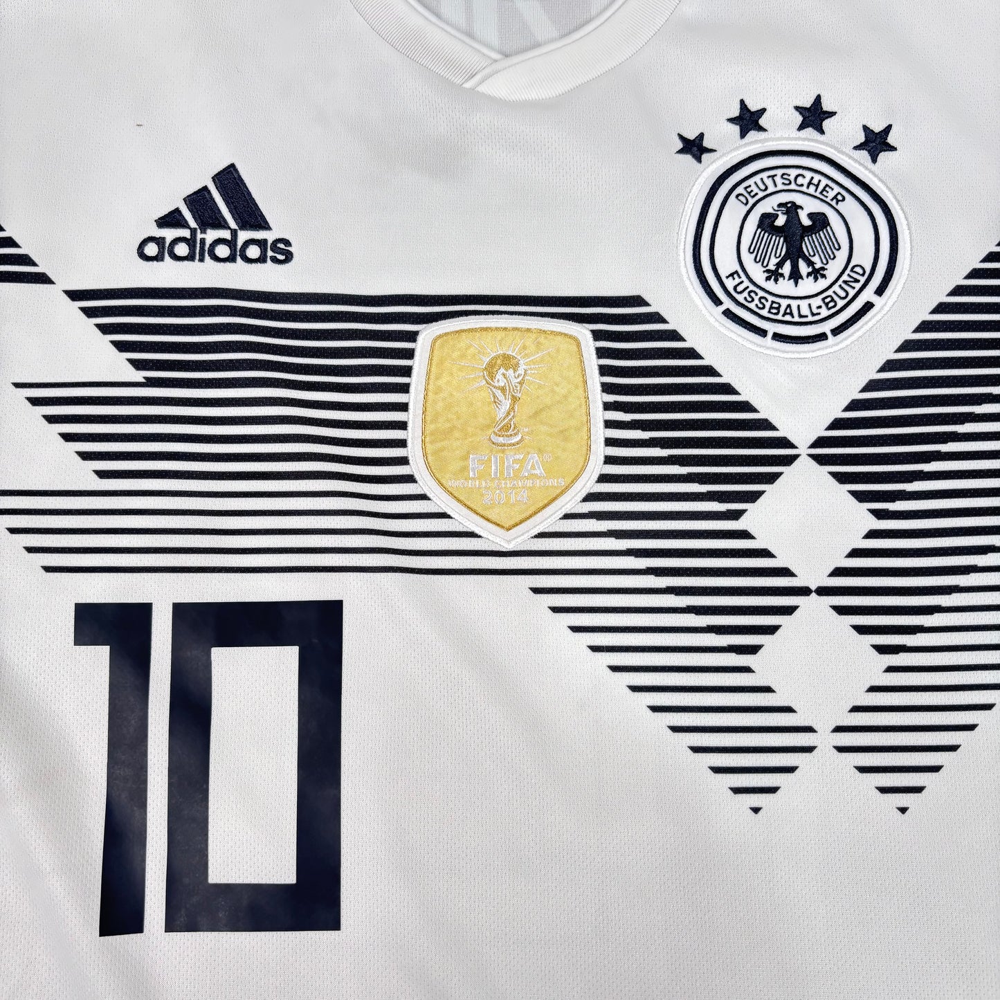 2018/19 Germany Home Shirt - Ozil - M