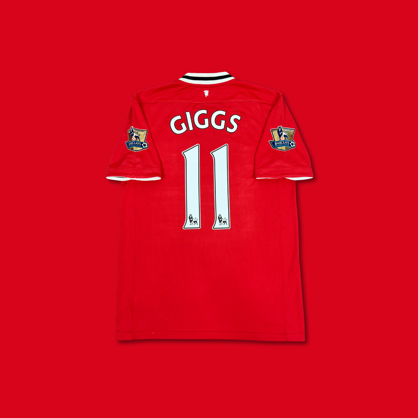 2011/12 Manchester United Home Shirt - Gigs - M