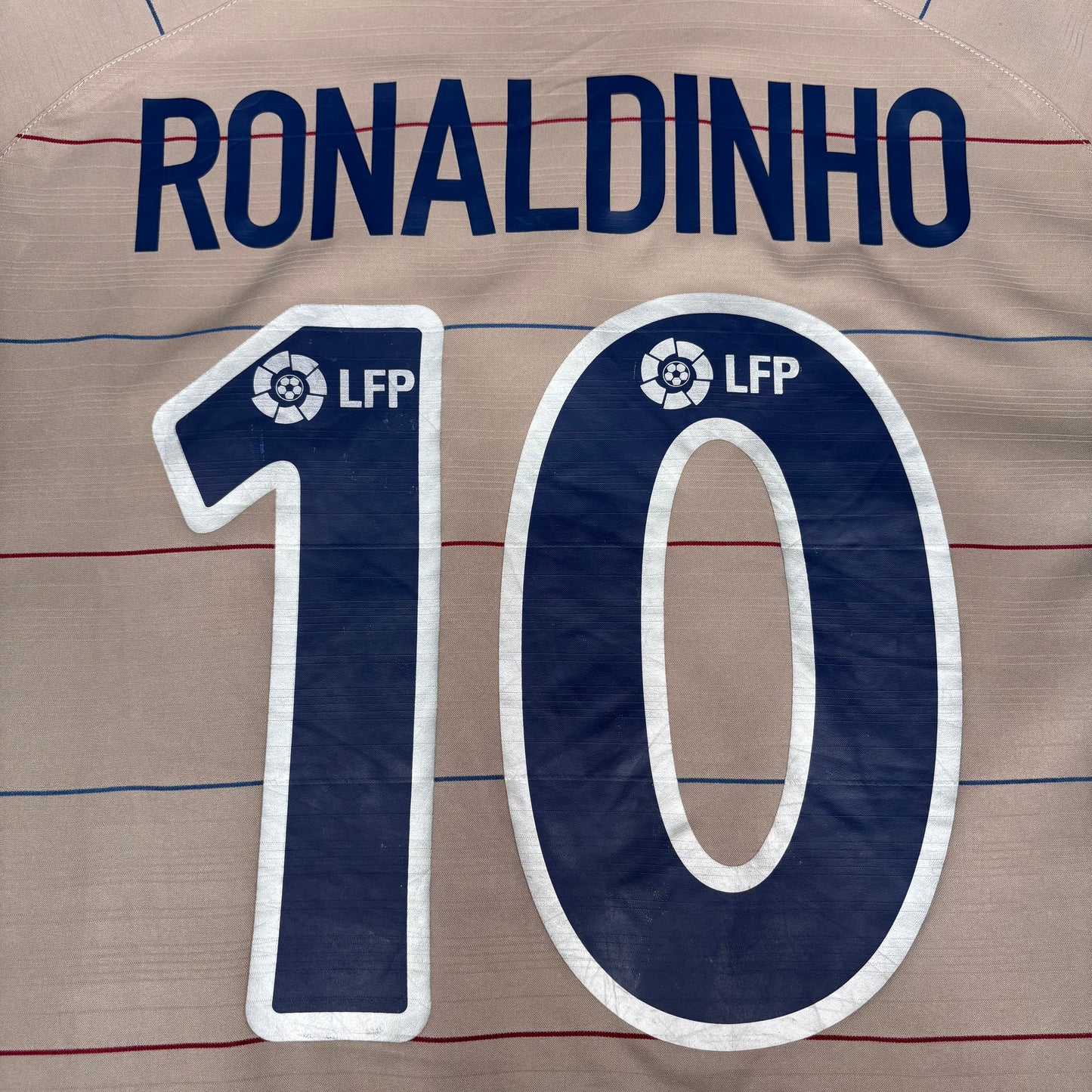 2003/04 Barcelona Away Shirt - Ronaldinho - L