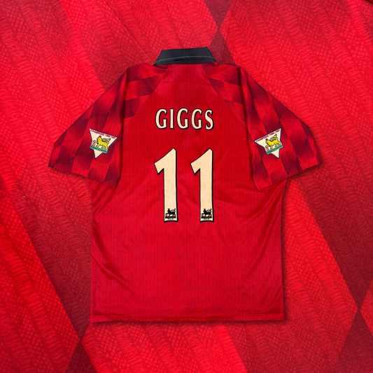1997/98 Manchester United Home Shirt - Giggs - L