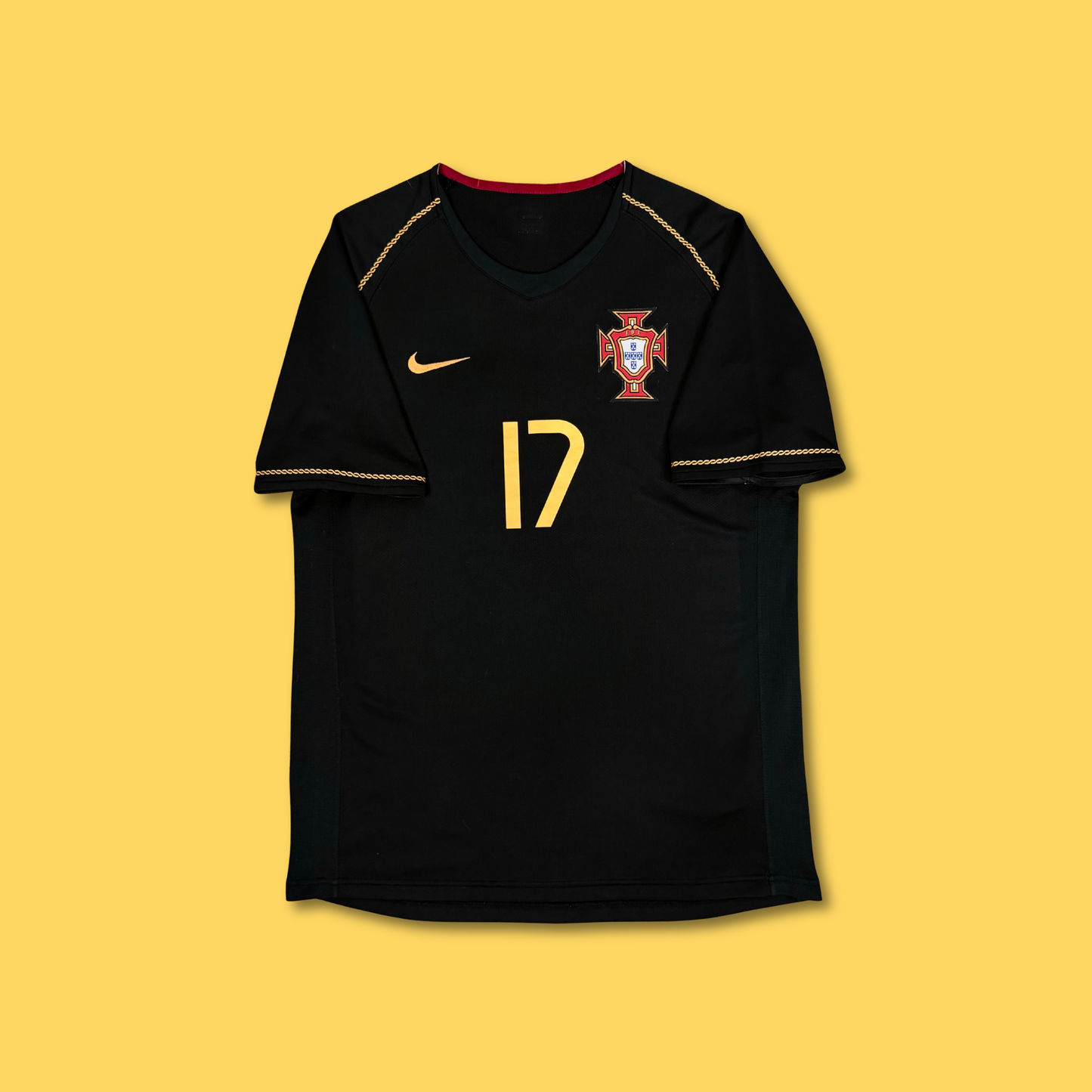 2006/07 Portugal Away Shirt - Cristiano Ronaldo - M