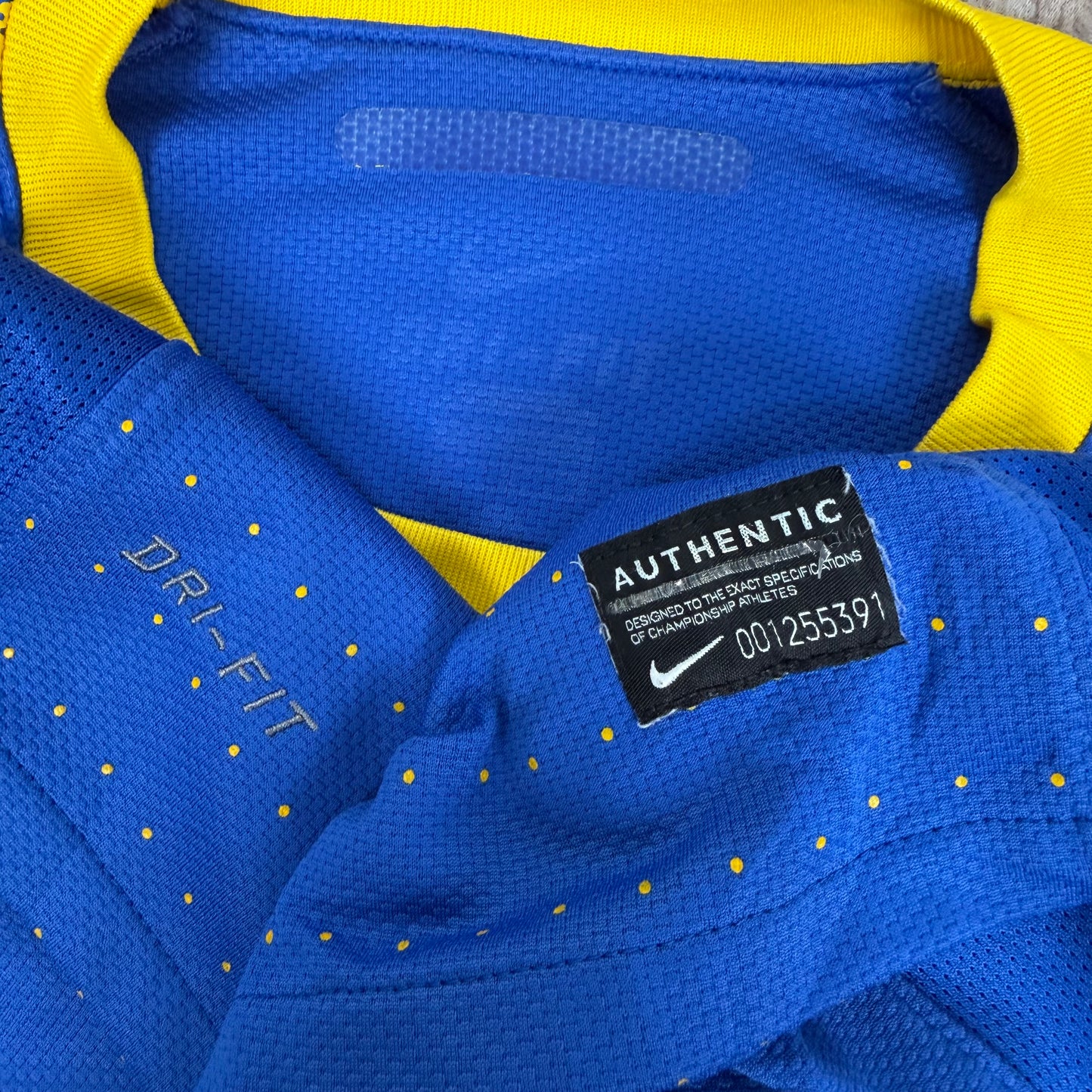 2010/11 Brazil Away Shirt - Kaka - M