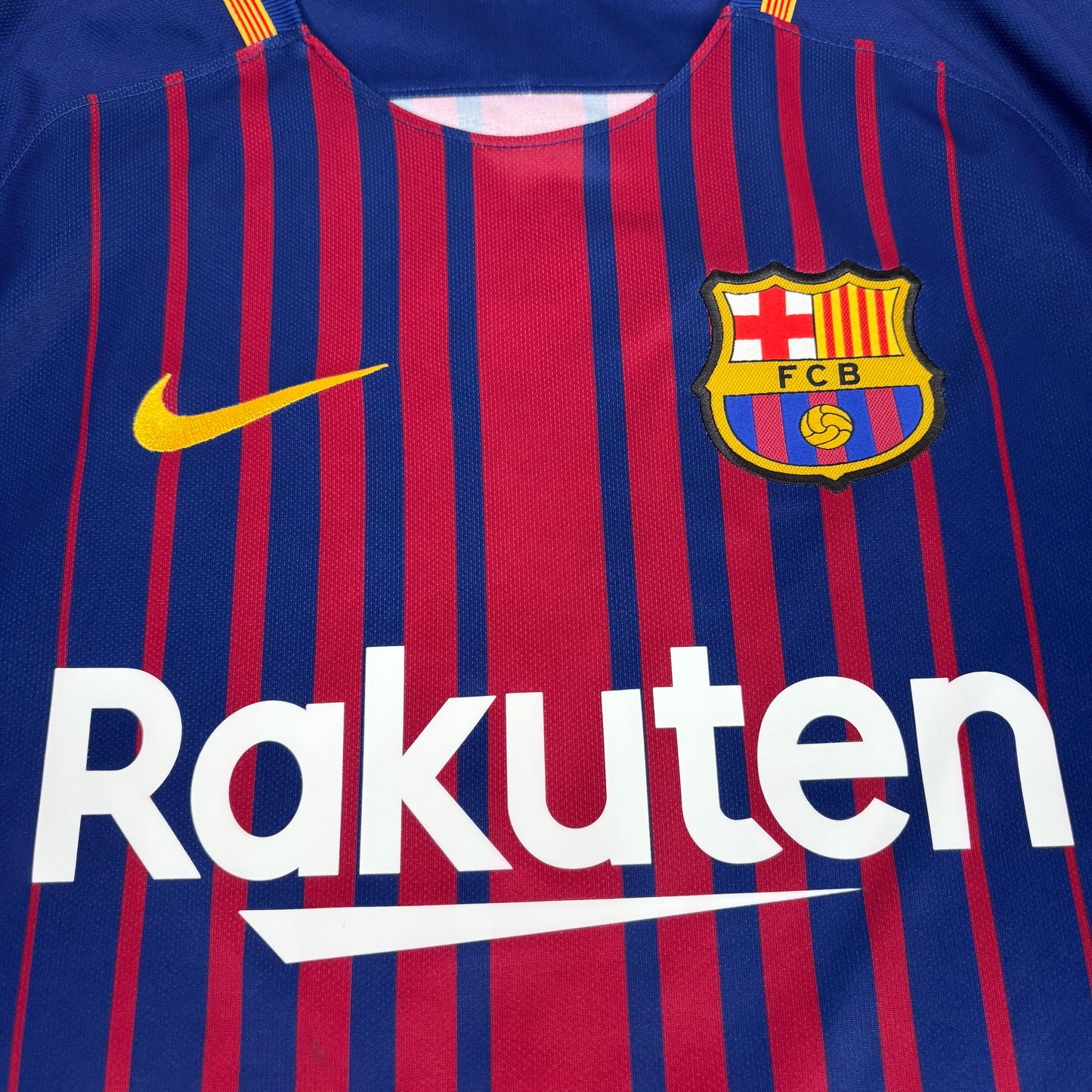 2017/18 Barcelona Home Shirt - Iniesta - M