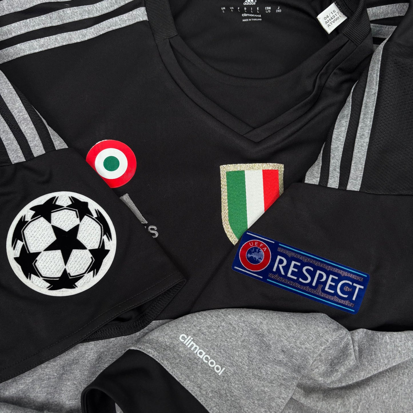 2015/16 Juventus Goalkeeper Shirt - Buffon - L
