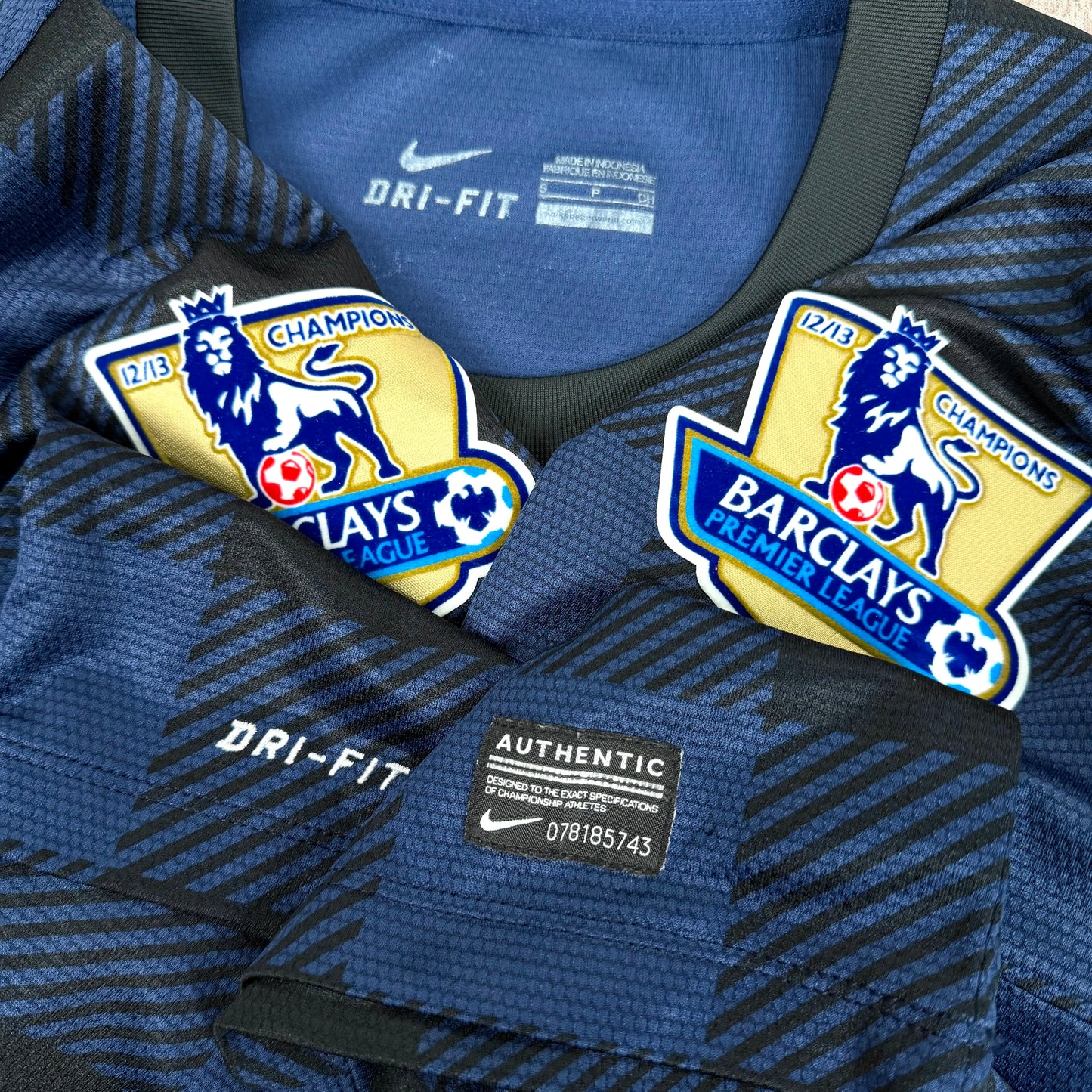 2013/14 Manchester United Away Shirt - Gigs  - M