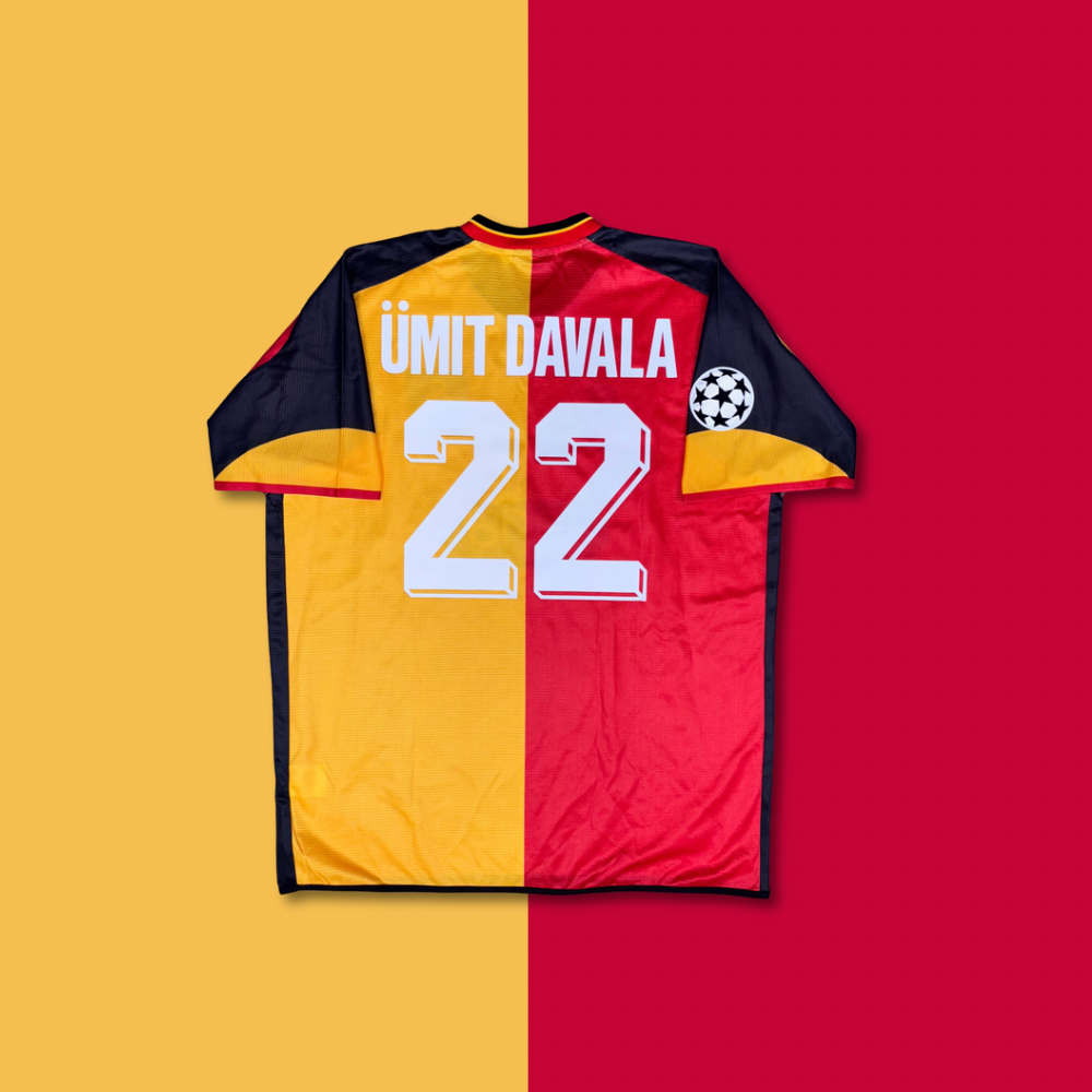 2002/03 Galatasaray Home Shirt - Umit Davala - L