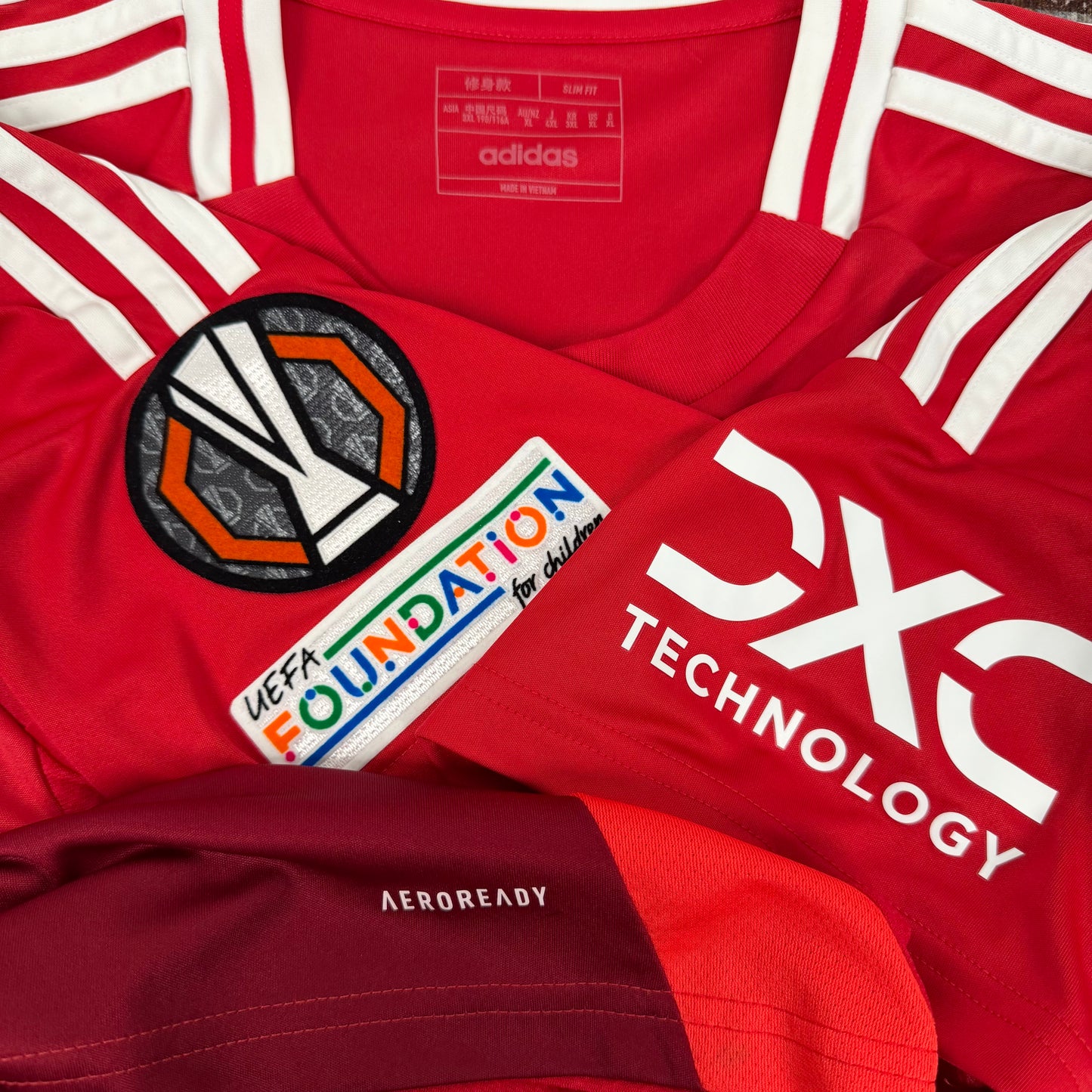 2024/25 Manchester United Home Shirt - Bruno Fernandes - XL