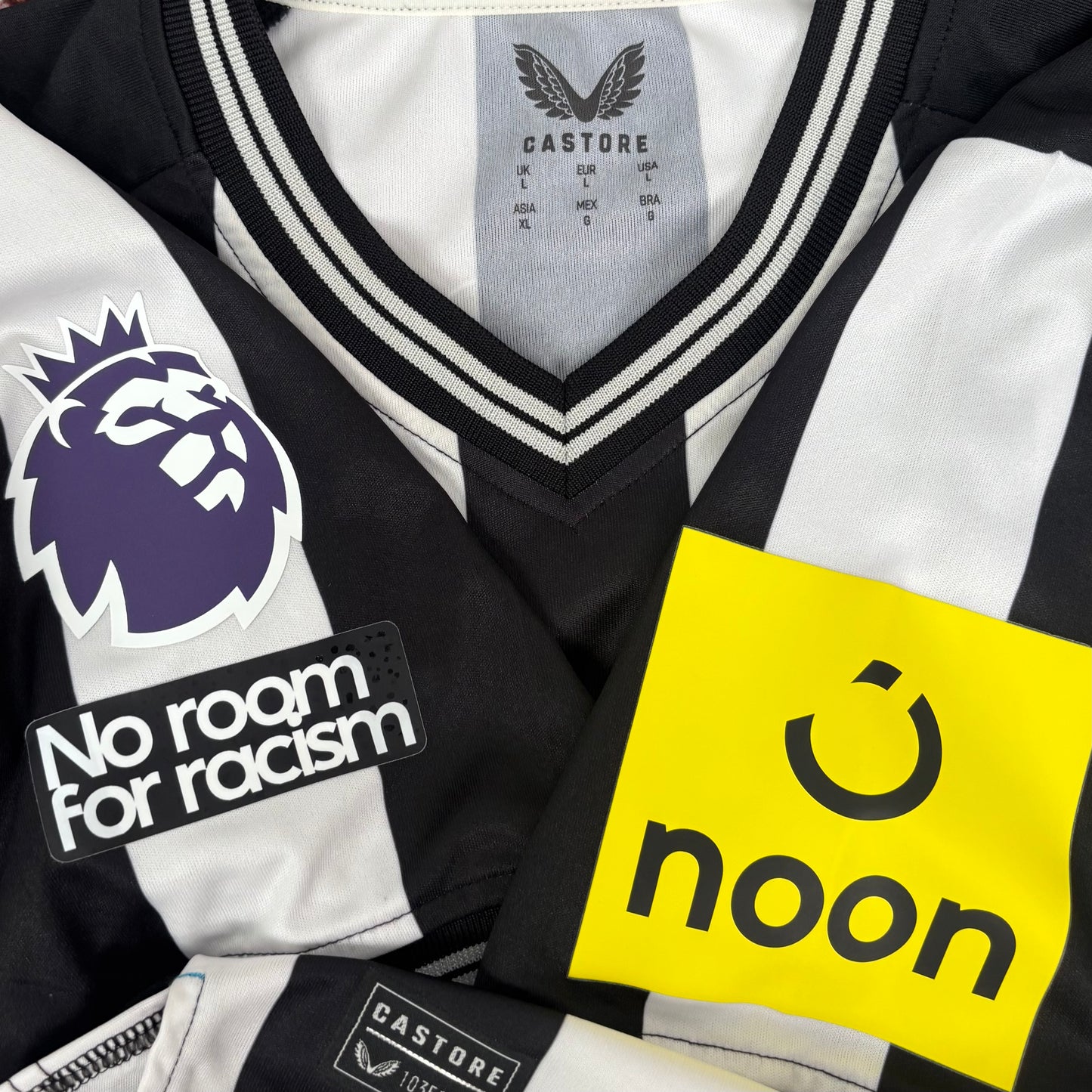 2023/24 Newcastle United Home Shirt - Trippier - L