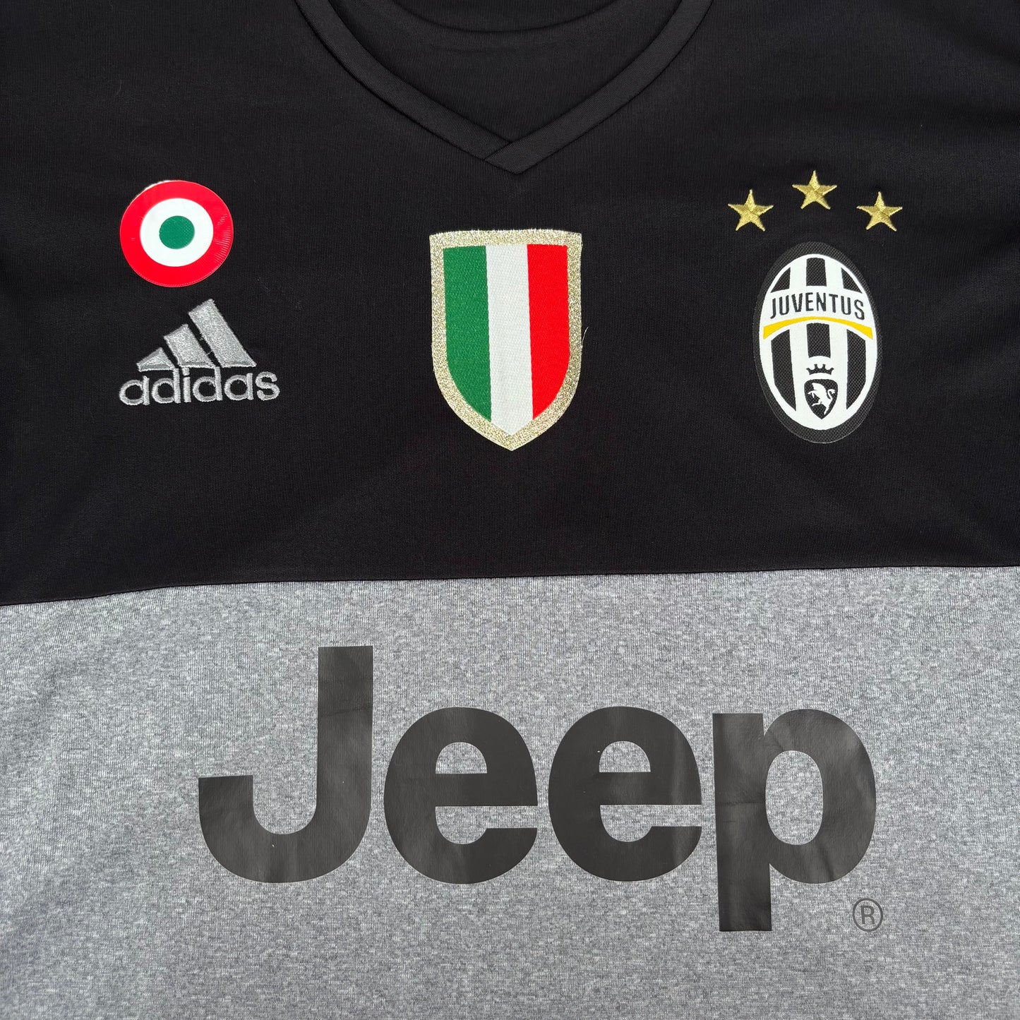 2015/16 Juventus Goalkeeper Shirt - Buffon - L