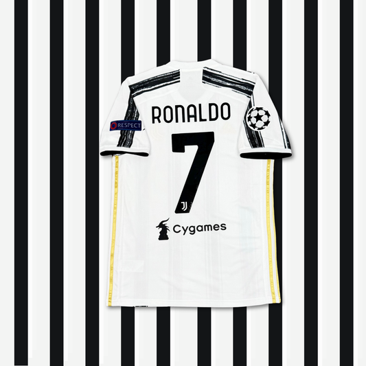 2020/21 Juventus Home Shirt - Cristiano Ronaldo - M