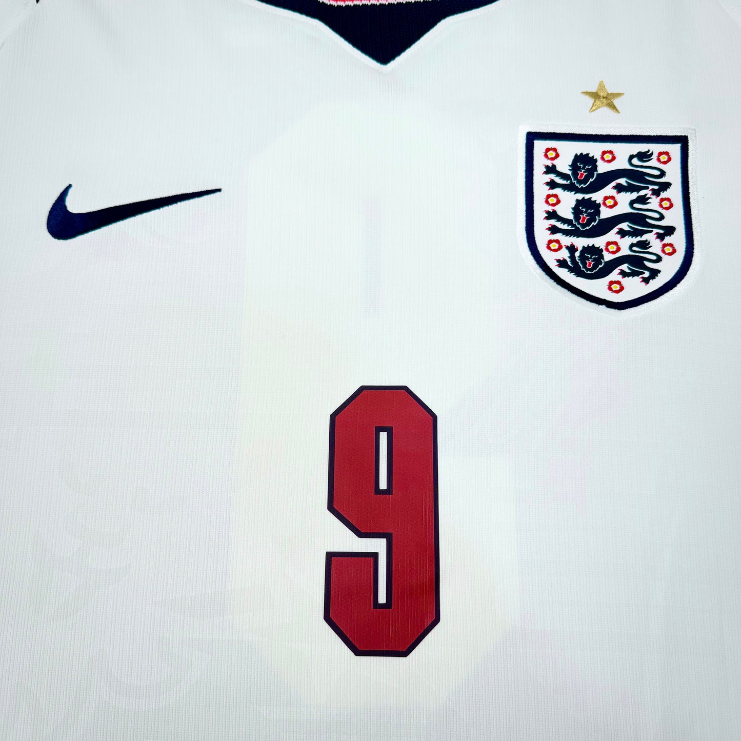 2026/27 England Home Shirt - Kane - New with Tag - L
