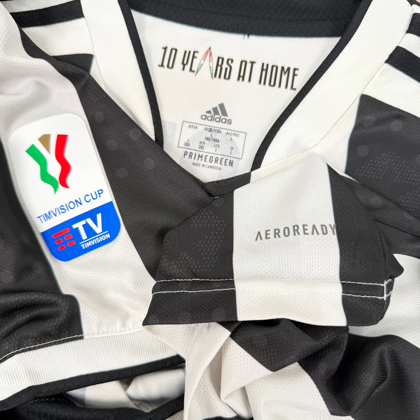 2021/22 Juventus Home Shirt - Cristiano Ronaldo - L