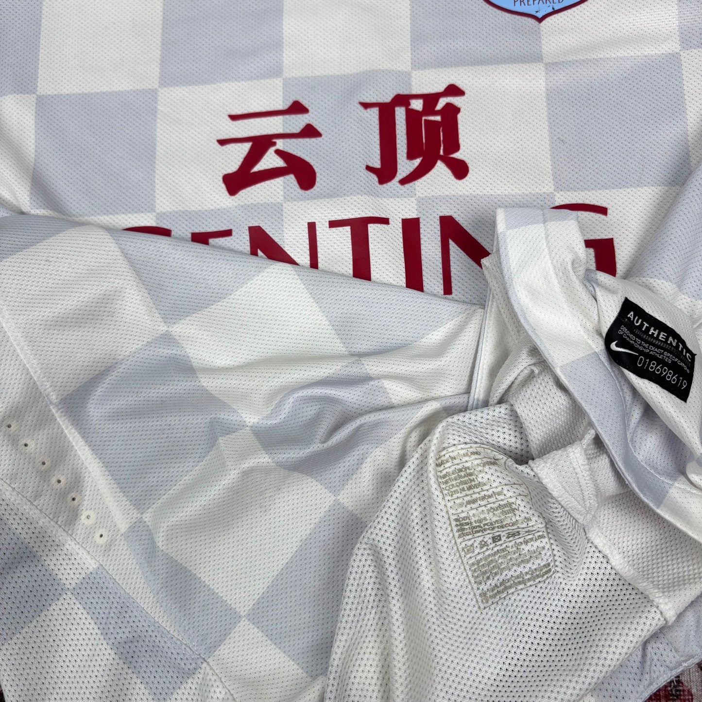 2010/11 Aston Villa Away Longsleeve Shirt - Player Issue - M - Bent