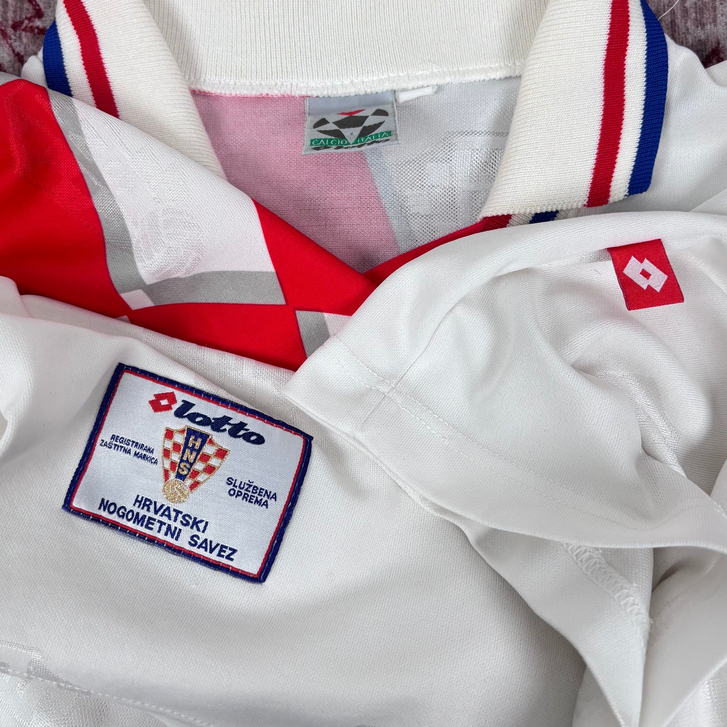 1998/99  Croatia Home Shirt - Suker - L