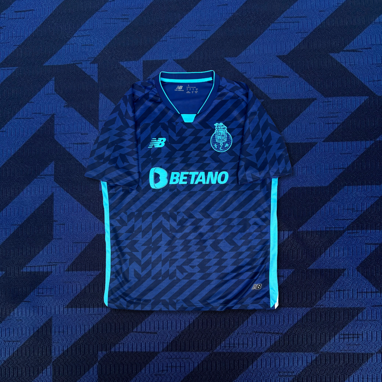 2024/25 FC Porto Third Shirt - Aghehowa - L