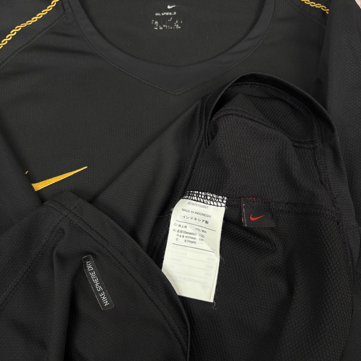 2006/07 Portugal Away Shirt - Cristiano Ronaldo - M