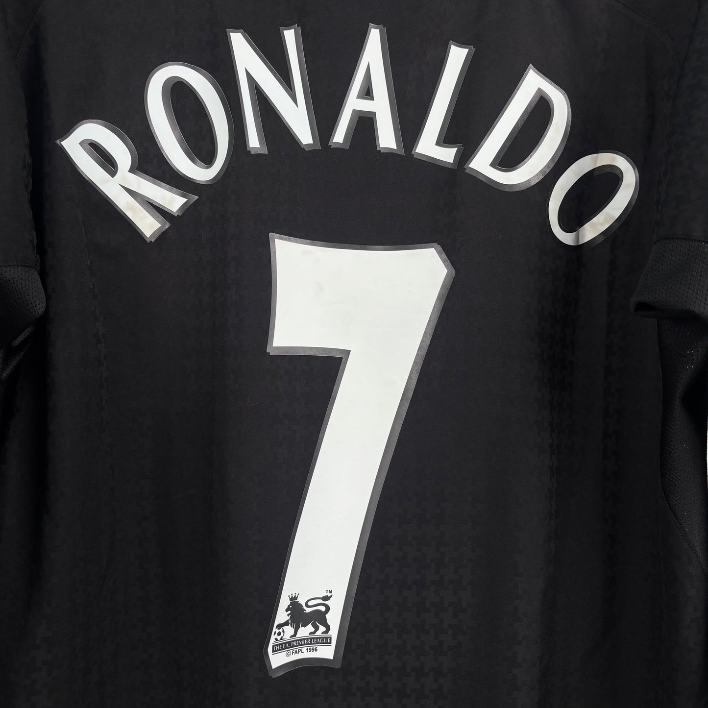 2004/05 Manchester United Away Shirt - Cristiano Ronaldo - M