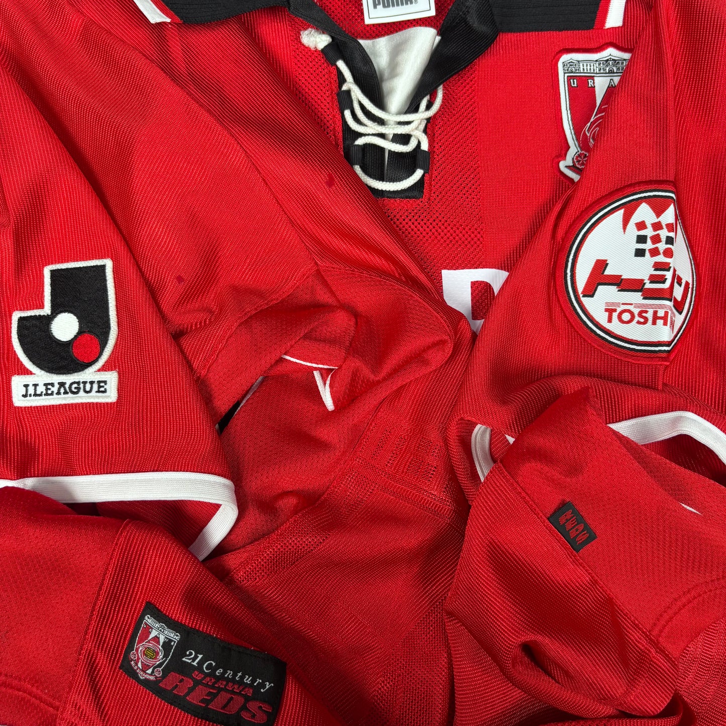 2001/02 Urawa Reds Home Shirt - Suzuki - XL