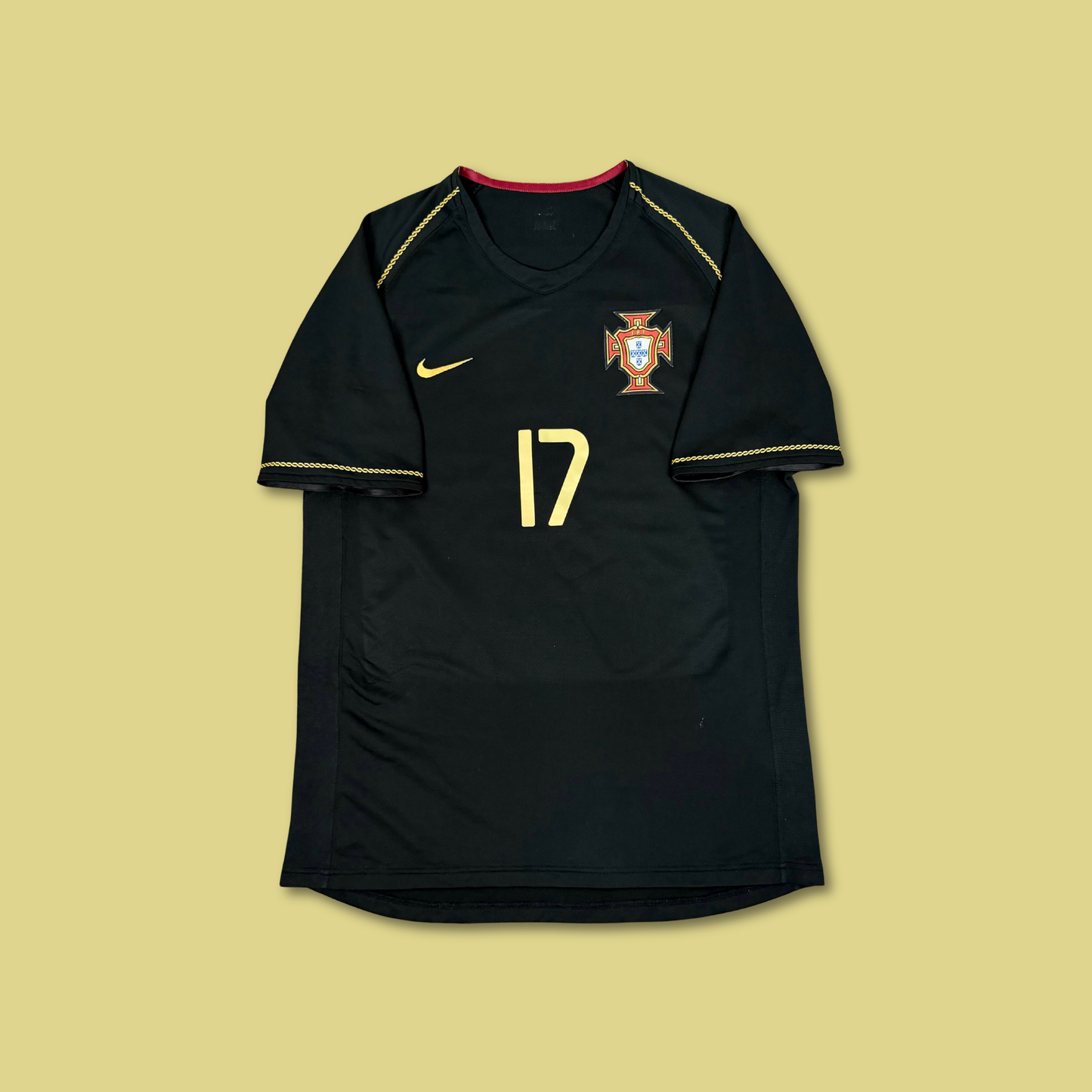 2006/07 Portugal Away Shirt - Cristiano Ronaldo - M