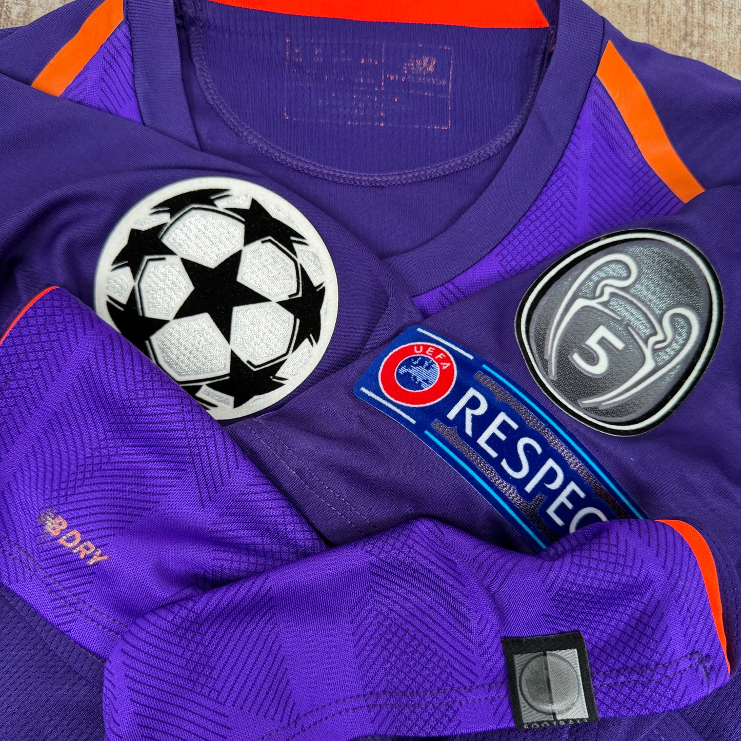 2018/19 Liverpool Away Shirt - Shaqiri - M
