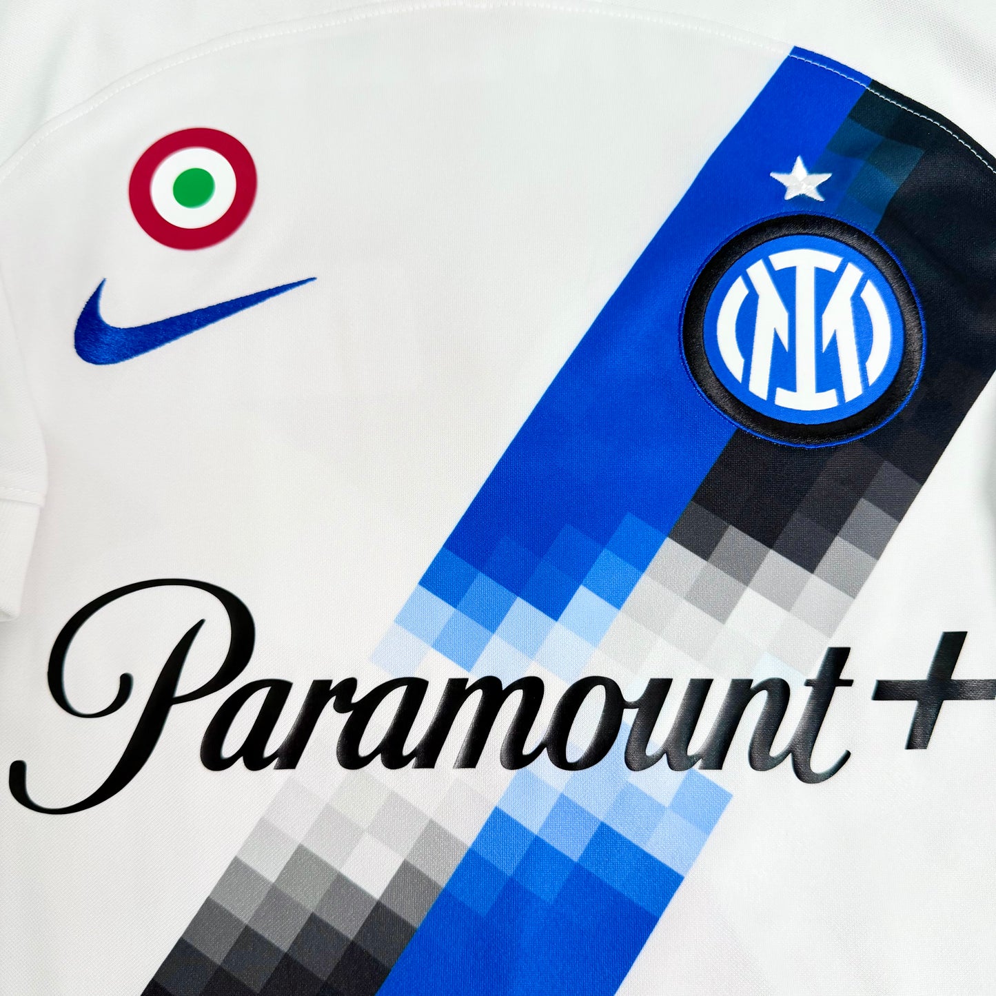 2023/24 Inter Milan Away Shirt - Barela - L