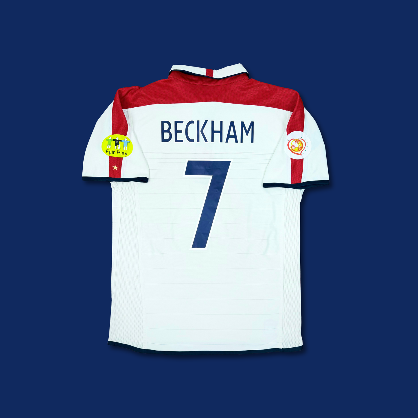 2004/05 England Home Shirt - Beckham - M