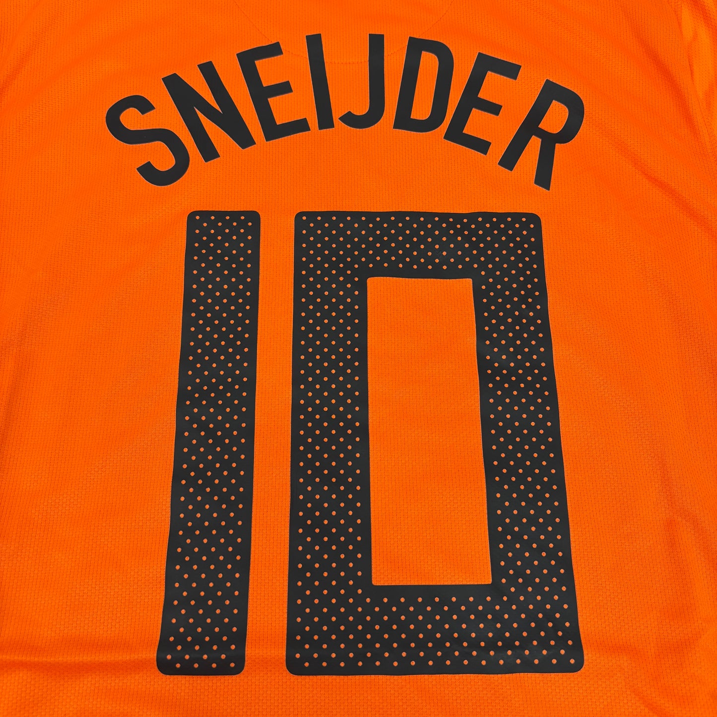 2010/11 Netherlands Home Shirt with Short - Sneijder - M