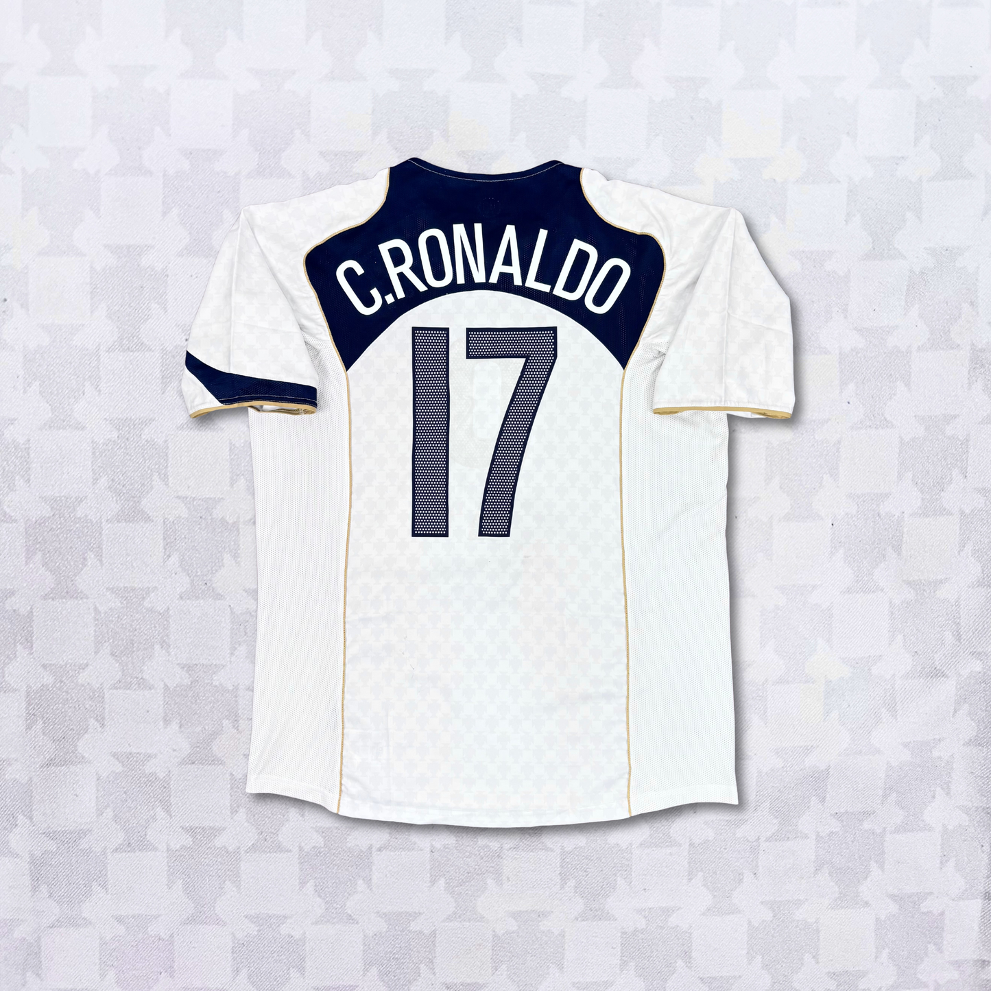 2004/05 Portugal Away Shirt - Cristiano Ronaldo - L