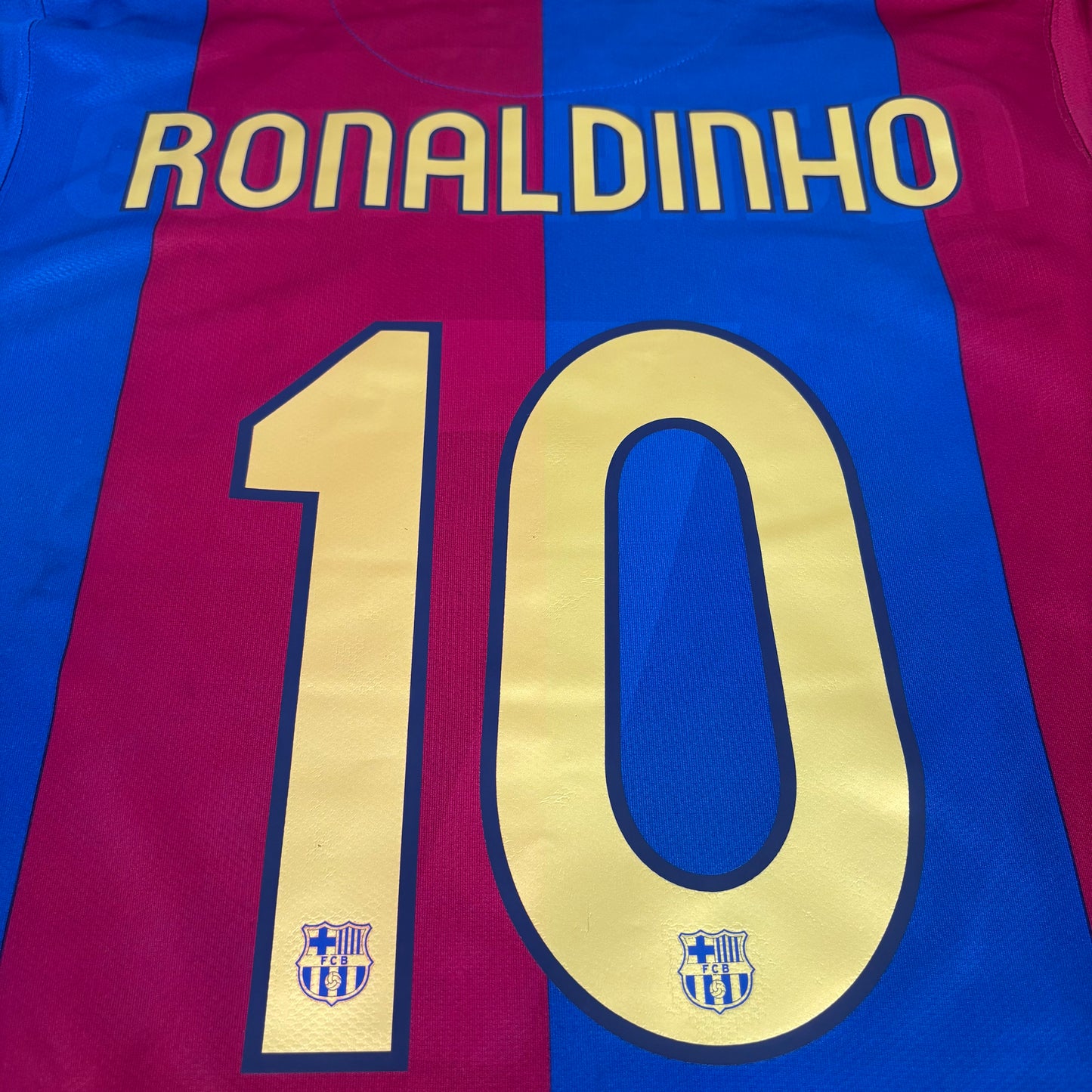 2008/09 Barcelona Home Longsleeve Shirt - Ronaldinho - L