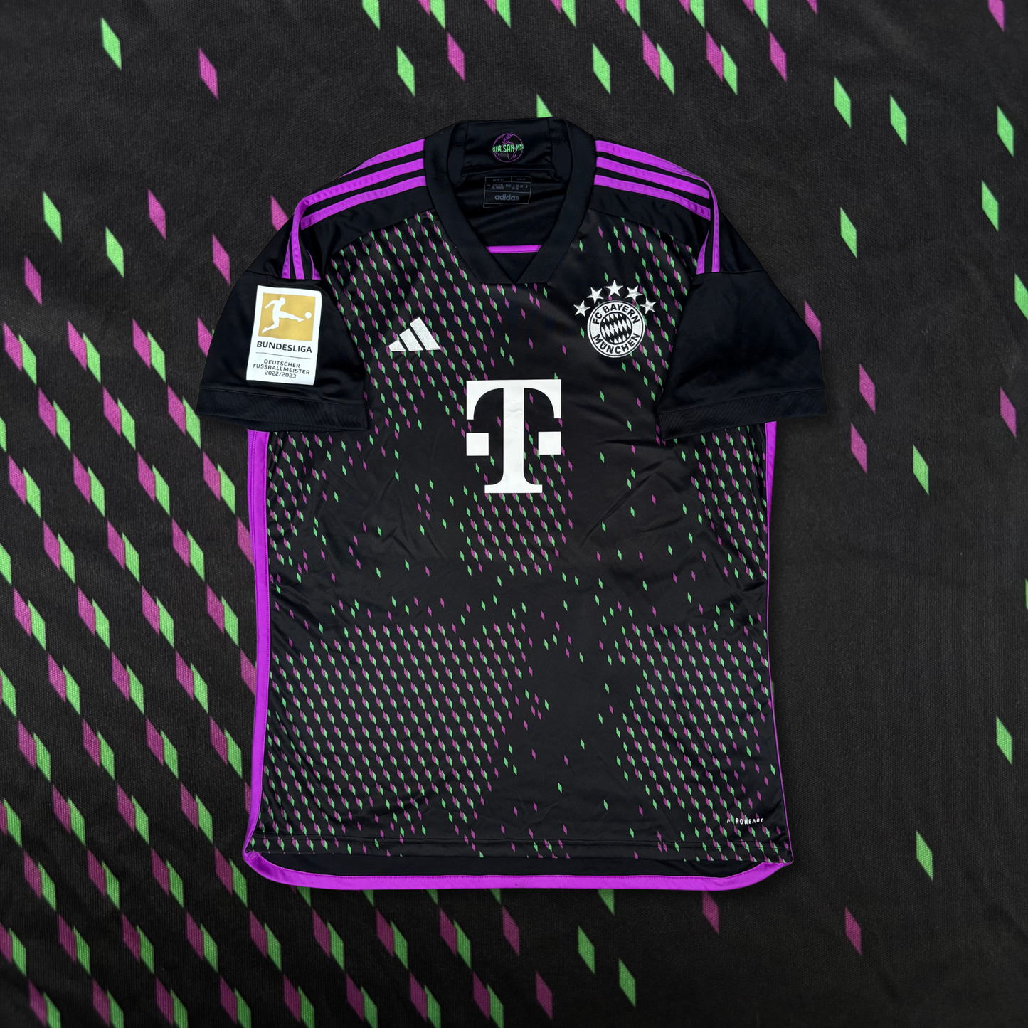 2023/24 Bayern Munich Away Shirt - Kane - L